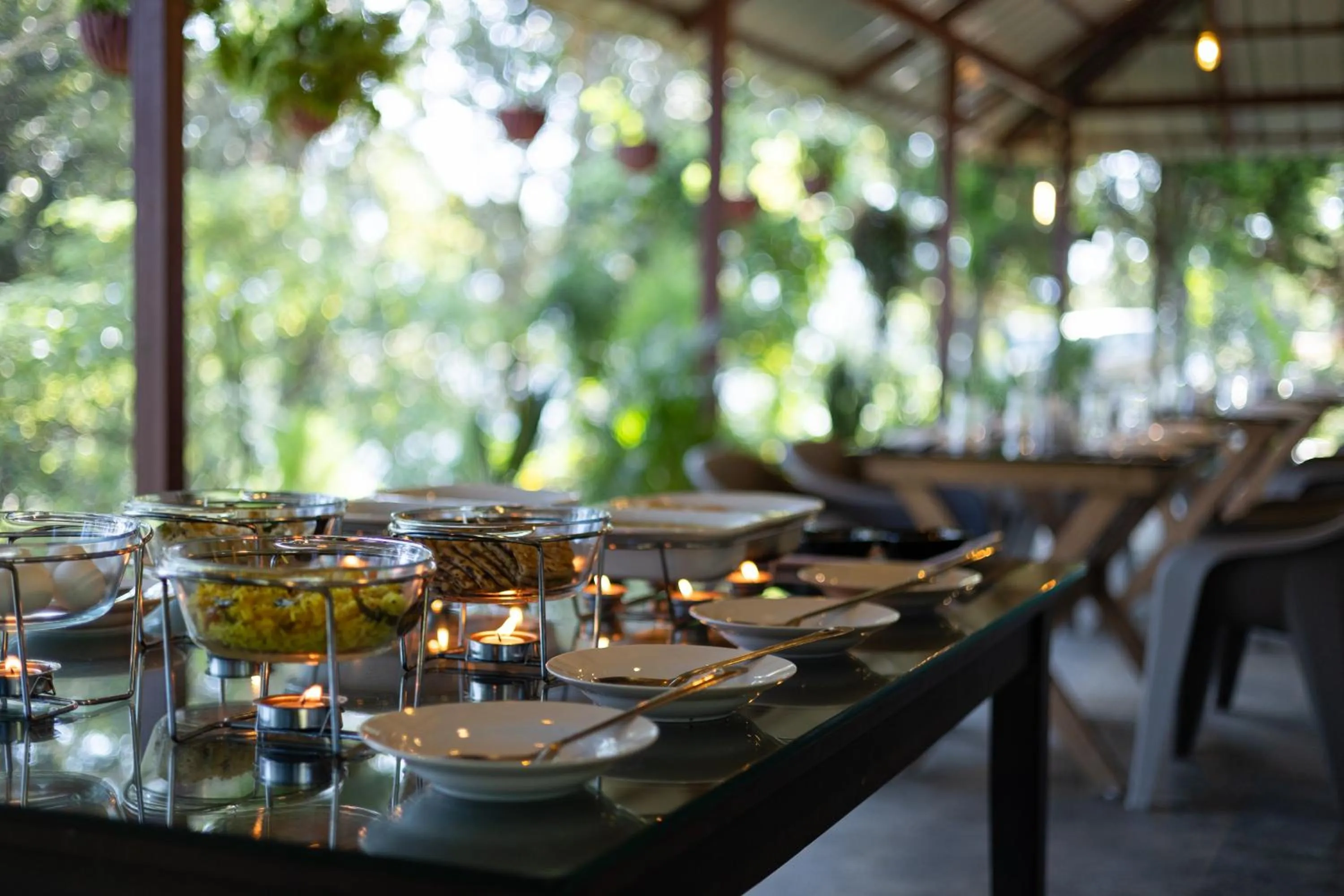 Restaurant/places to eat in Avadale Munnar (Stag Groups Not Allowed)