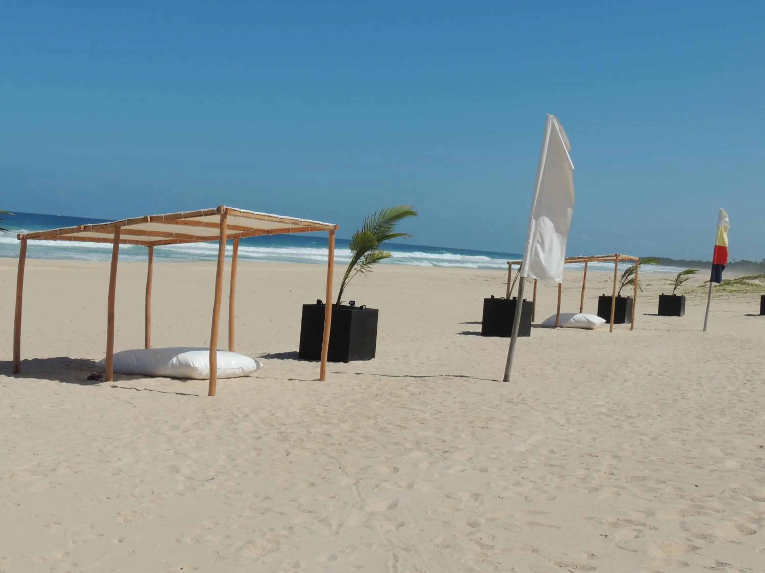 Beach in Hotel Ecolodge Riake Resort & Villa