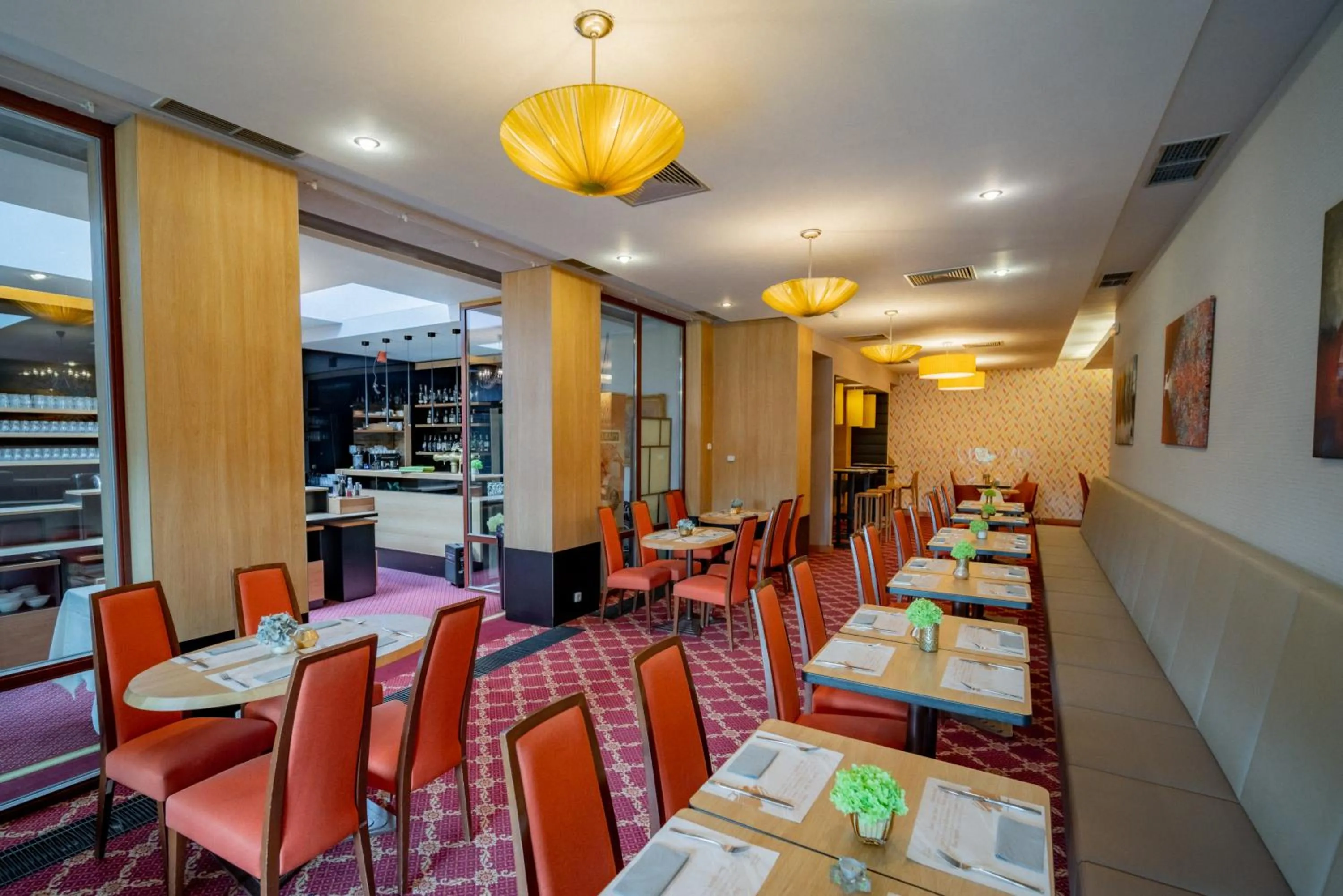 Restaurant/places to eat in Chateau Loucen Garden Retreat