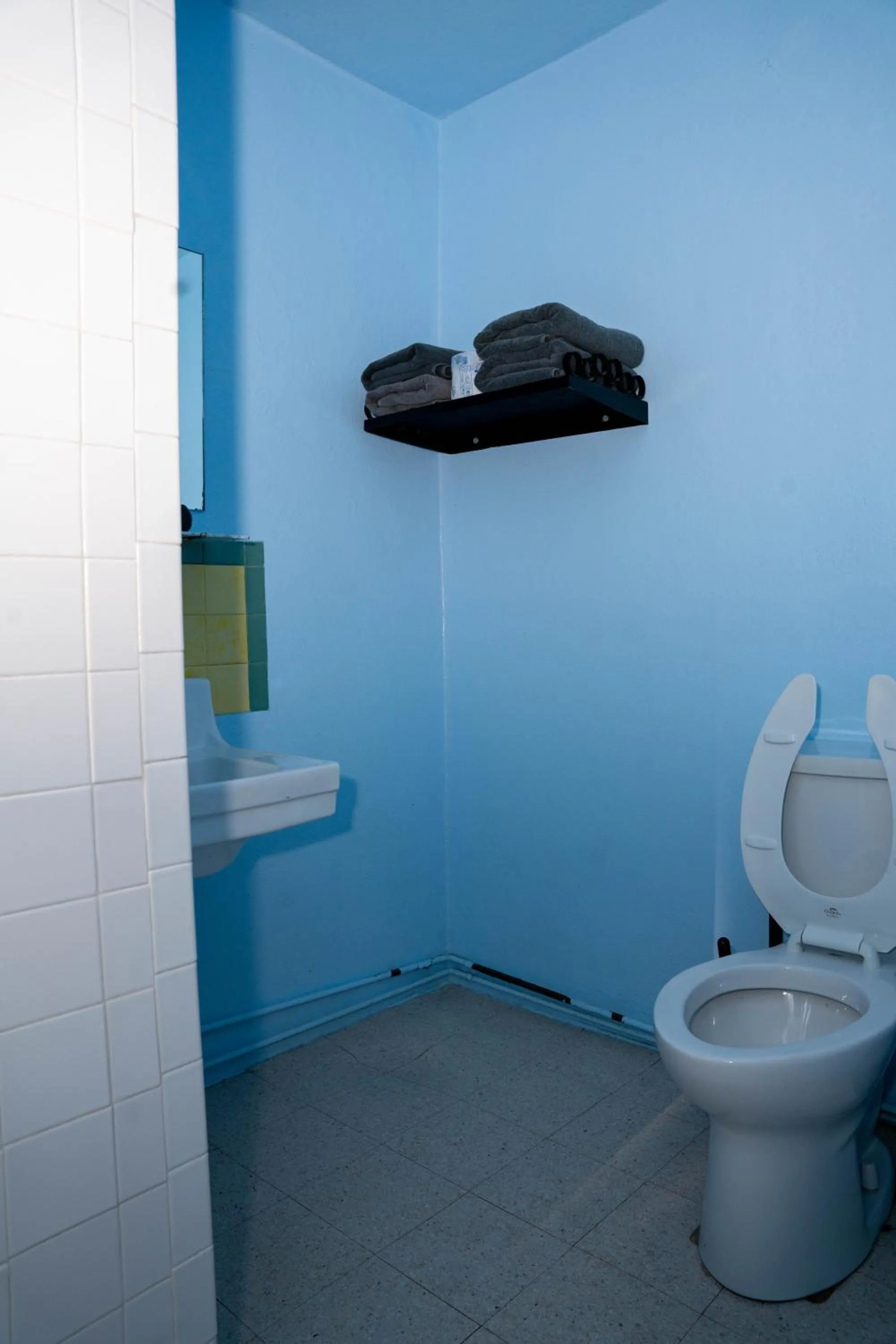 Bathroom in Maverick Motel