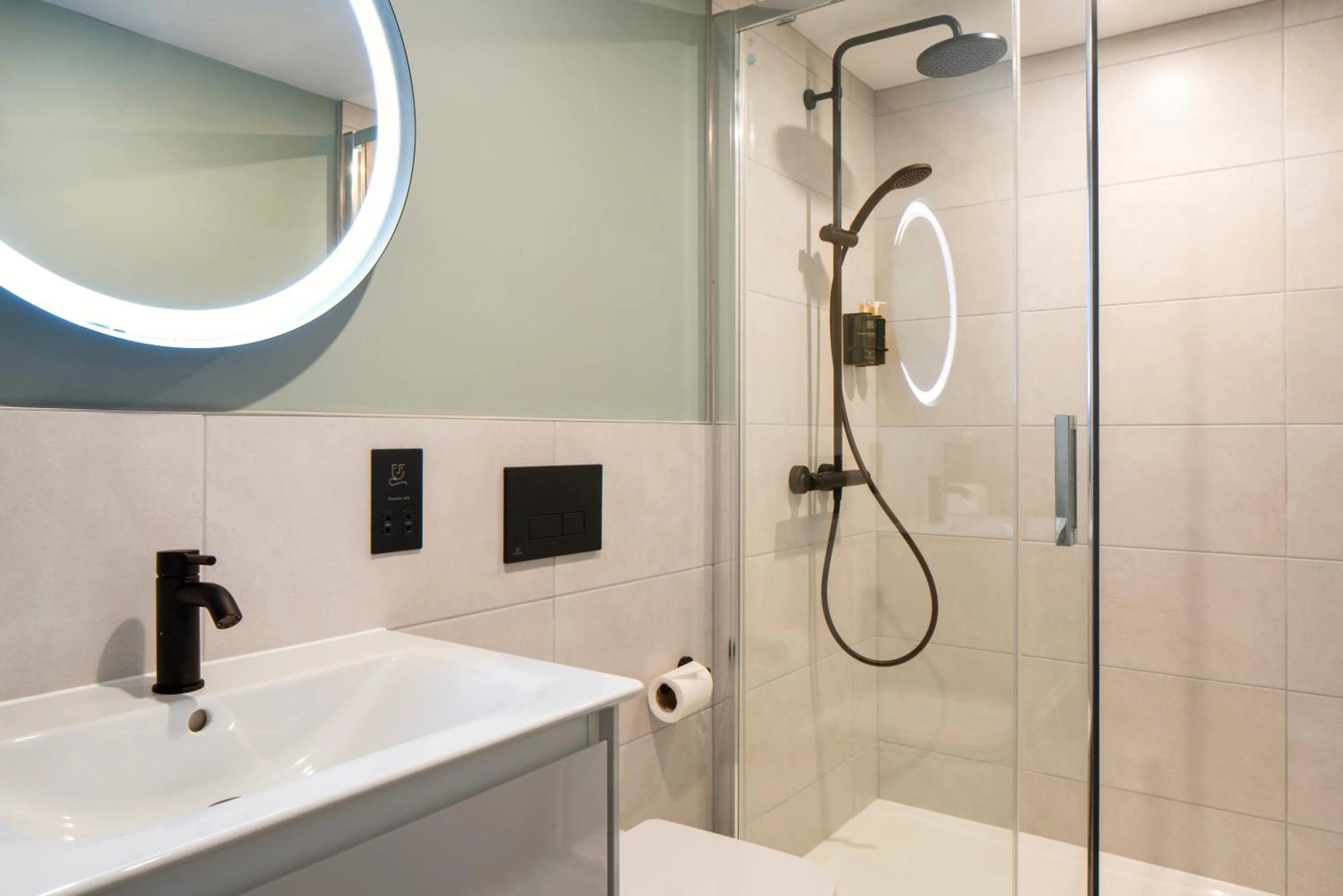 Bathroom in Aparthotel Birmingham