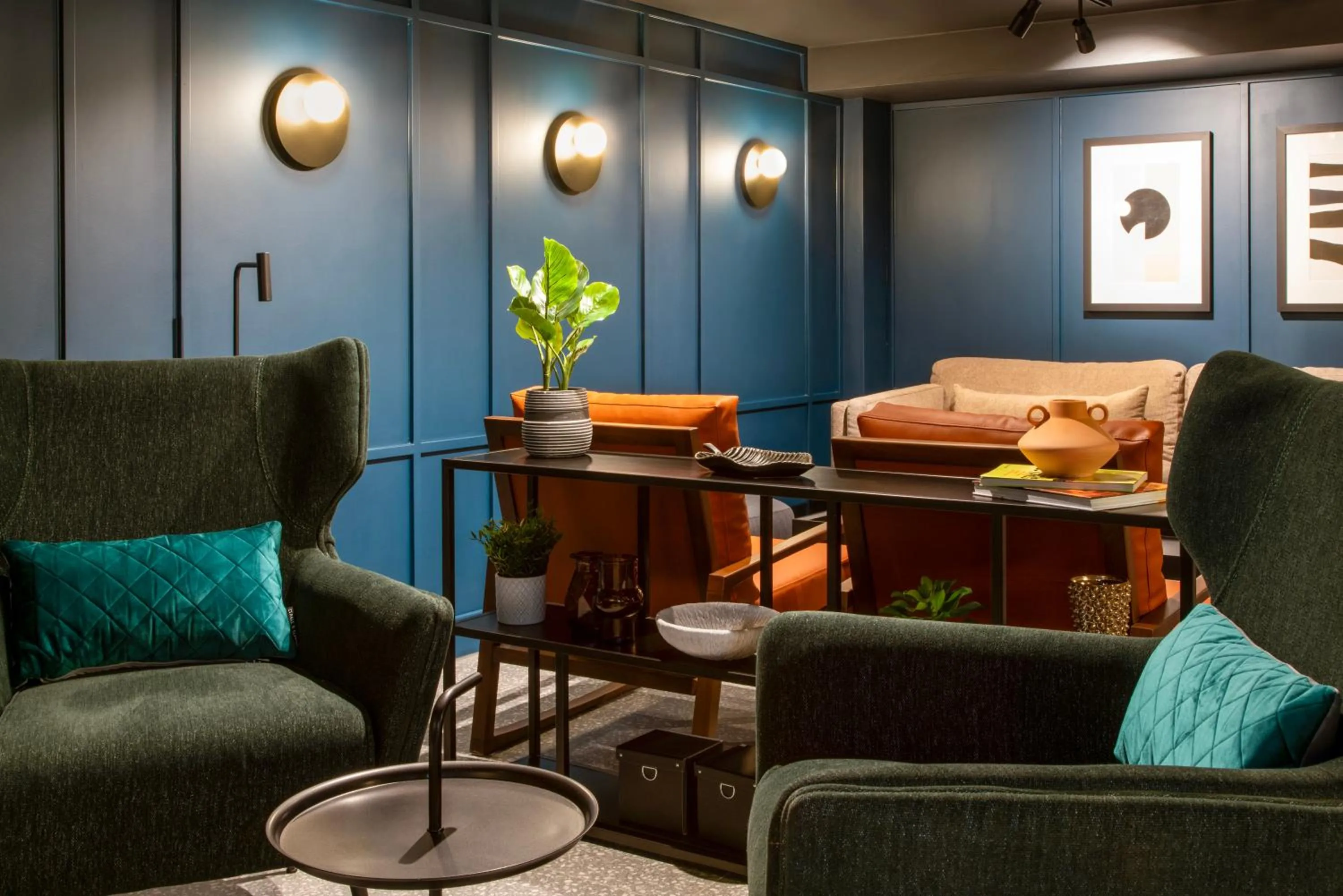 Communal lounge/ TV room, Bed in Aparthotel Birmingham