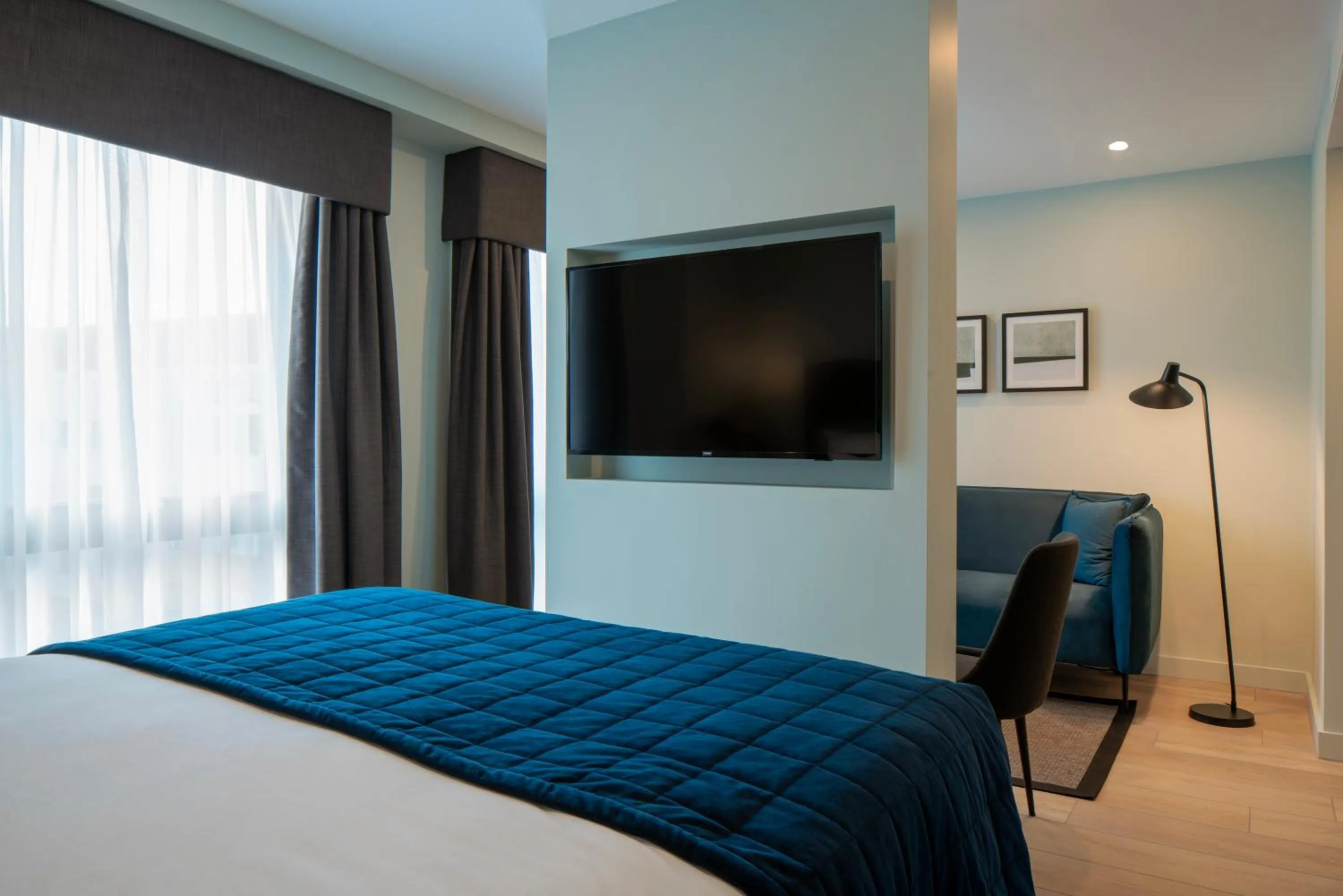 Bed in Aparthotel Birmingham