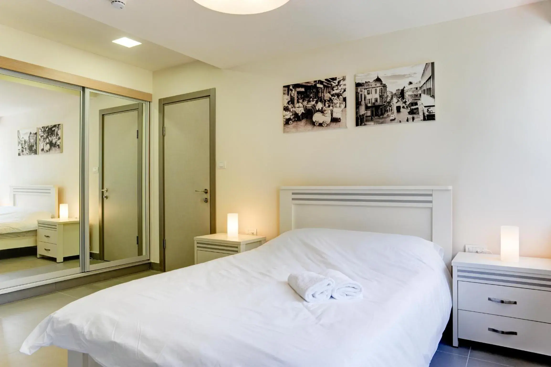 Double Room in Dizengoff Inn Apartments Double Room in Dizengoff Inn Apartments