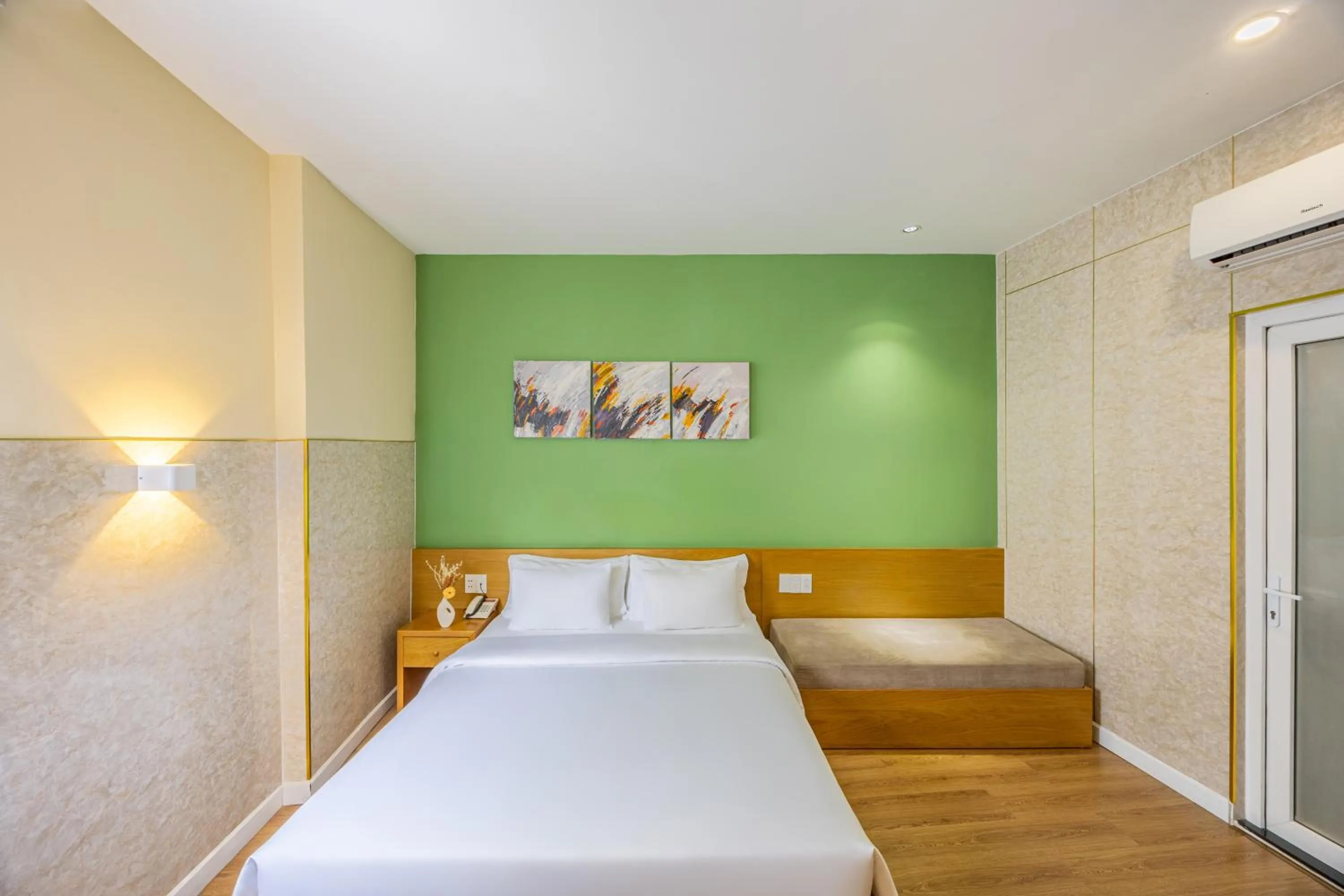 Bed in A25 Hotel - 142 Bùi Thị Xuân