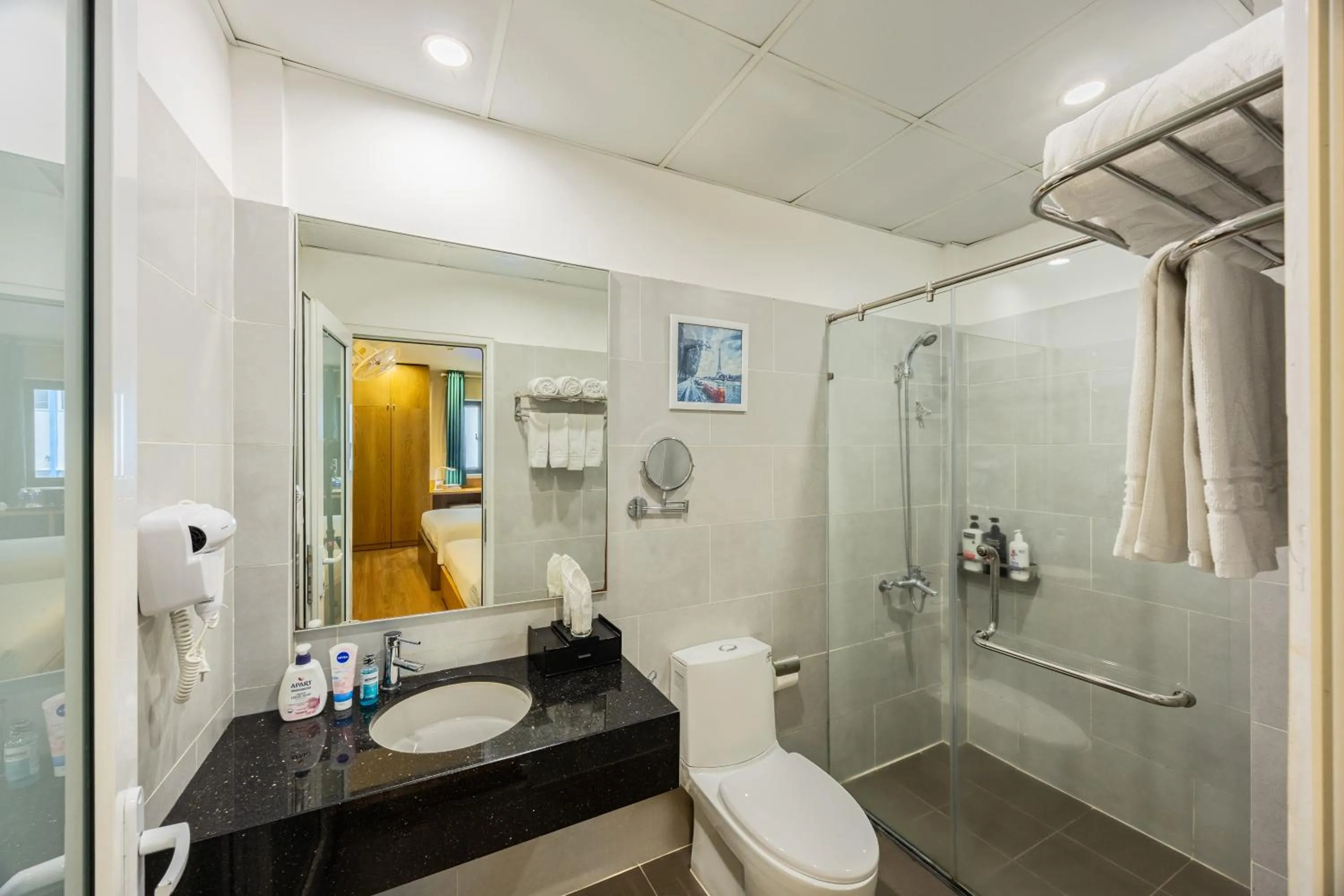 Toilet in A25 Hotel - 142 Bùi Thị Xuân