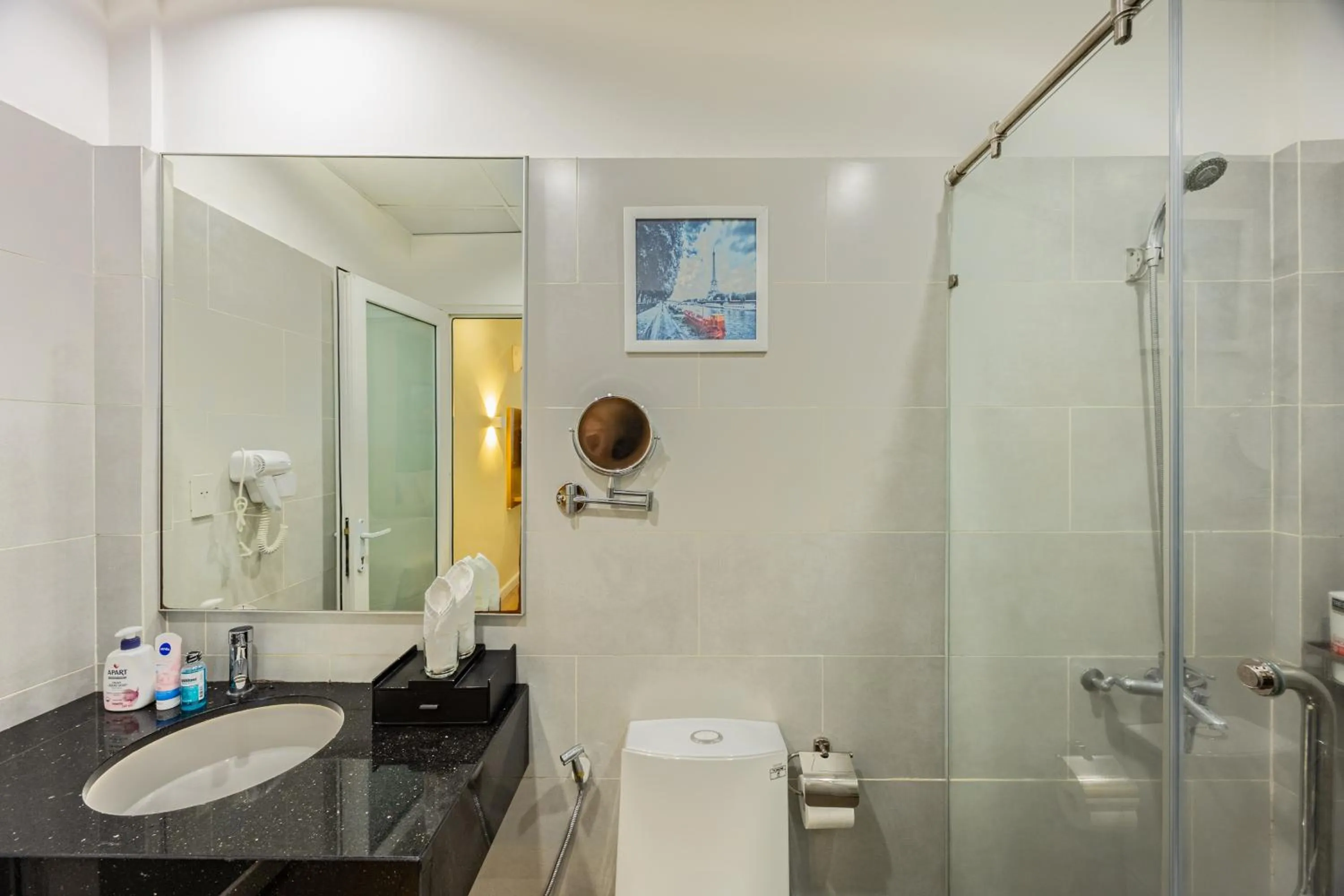 Toilet in A25 Hotel - 142 Bùi Thị Xuân