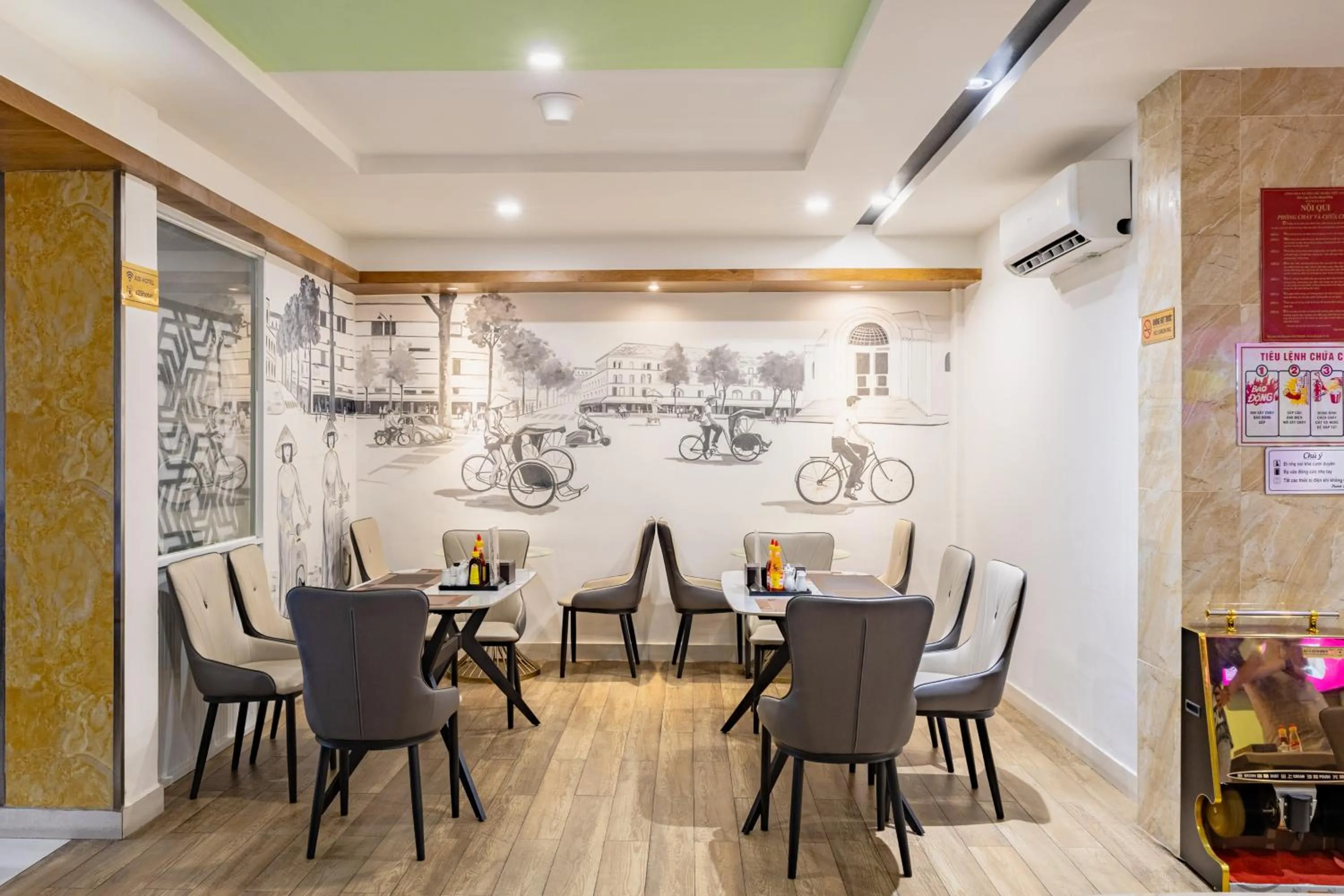 Restaurant/places to eat in A25 Hotel - 142 Bùi Thị Xuân