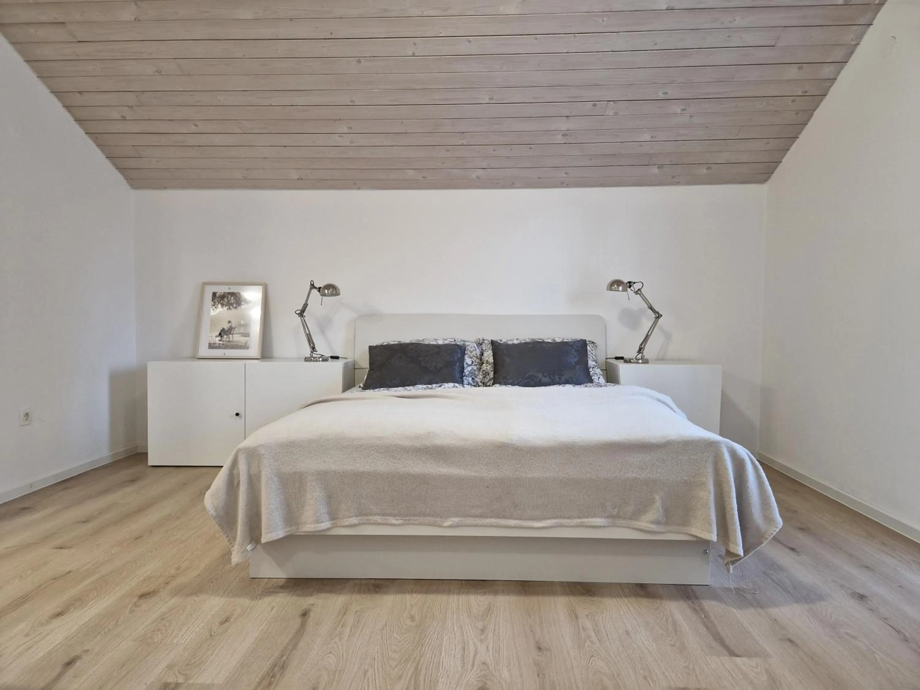 Bed in Apartments Bassanese