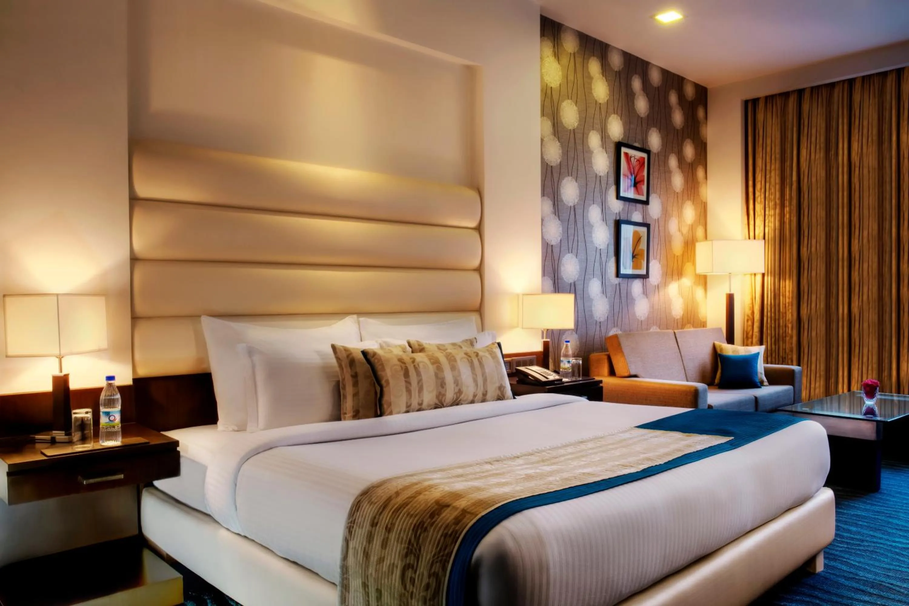 Bed in Golden Tulip Bhiwadi