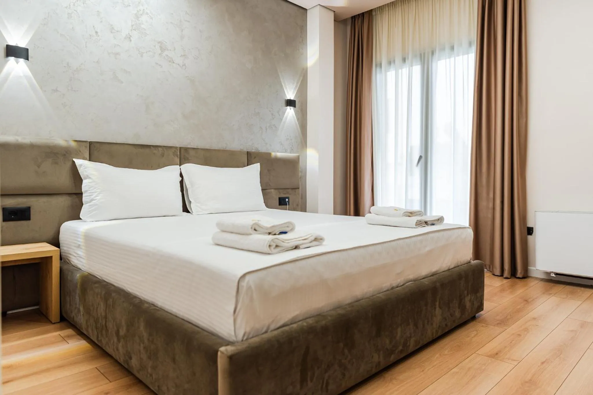 Bed in Relax Inn Hotel Durres