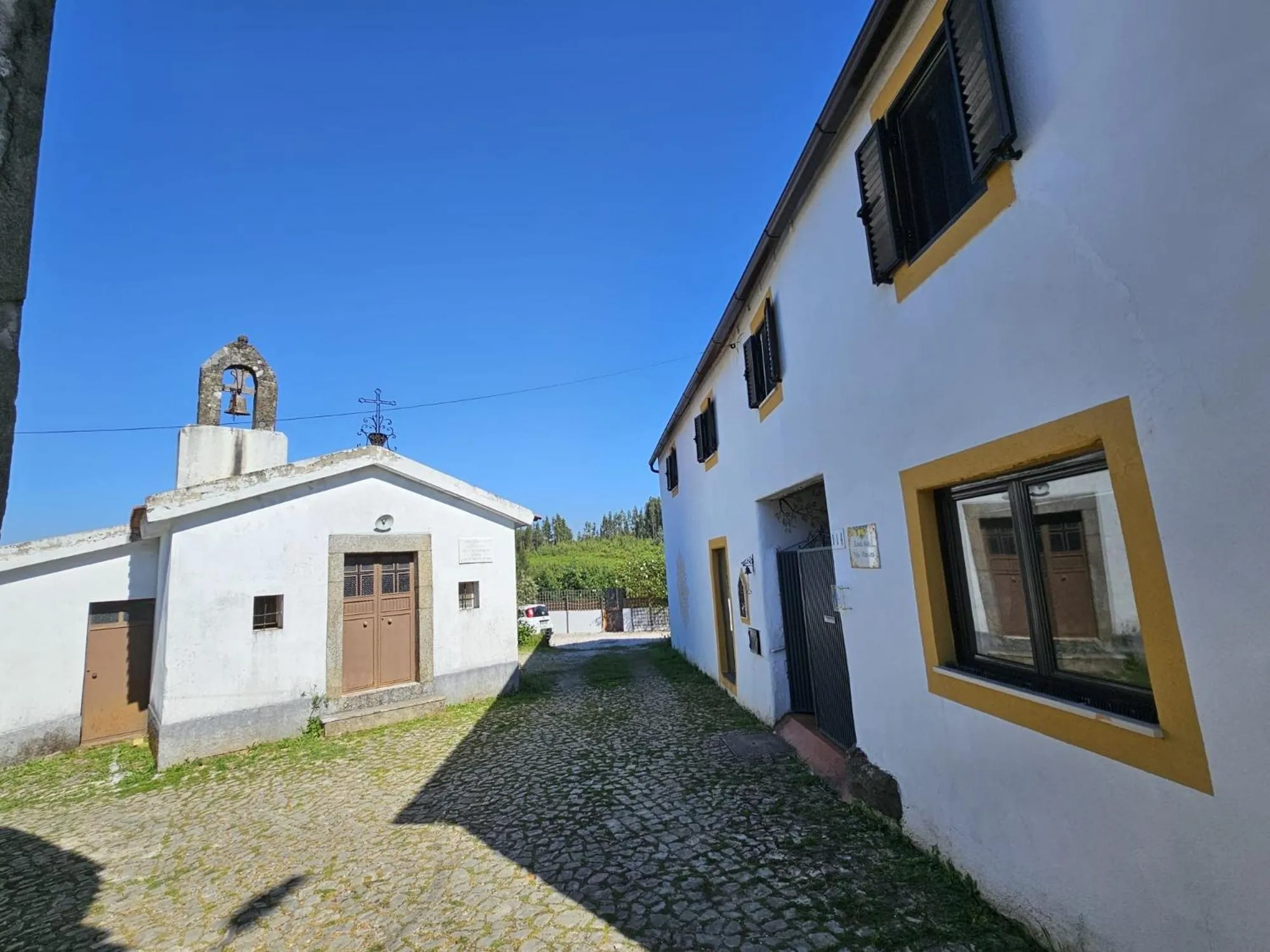 Property building in House Of The Three Marias