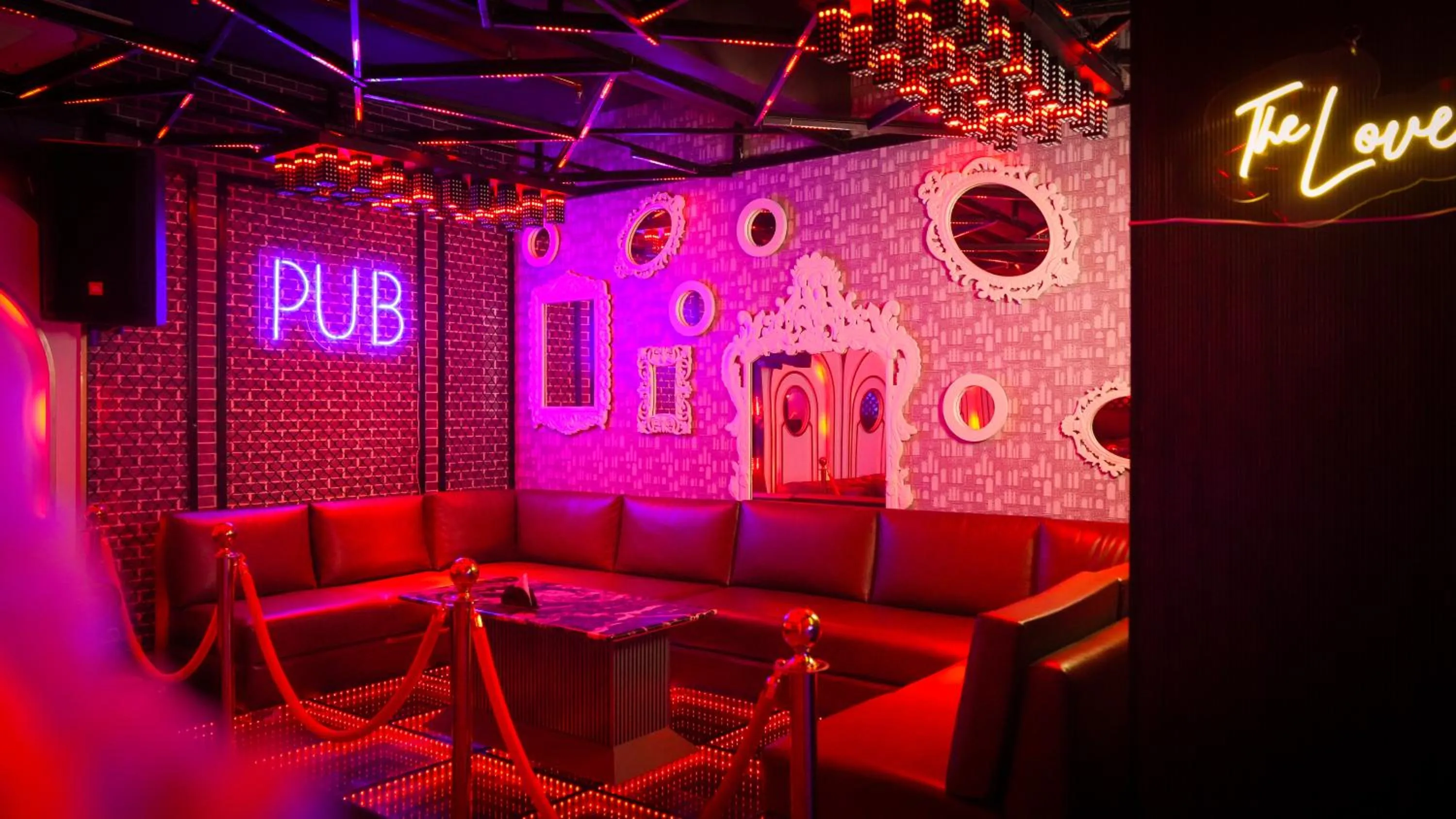 Lounge or bar in THE LOVE PASSION KARMA CLUB & RESORT