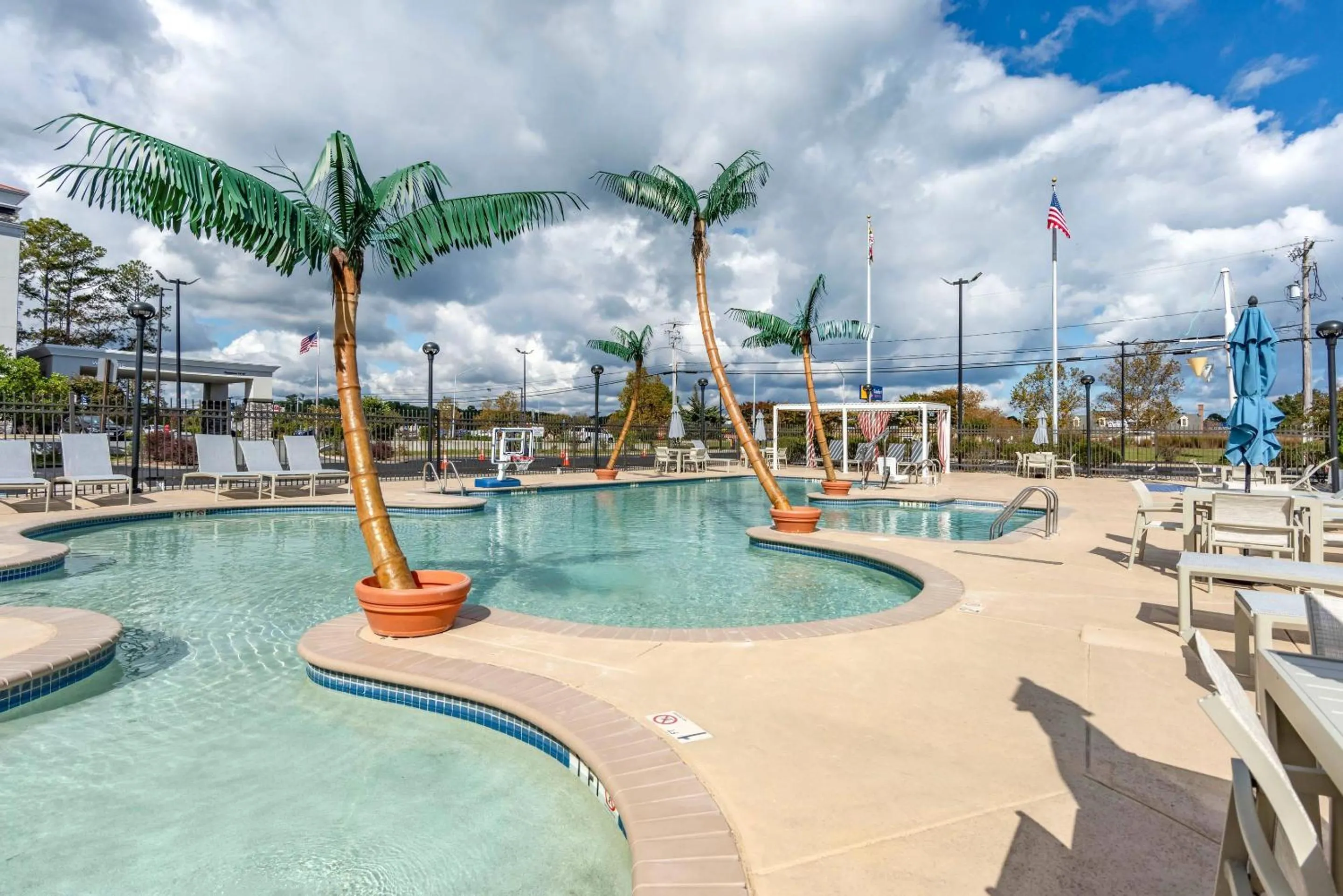 Swimming pool in MainStay Suites Ocean City West