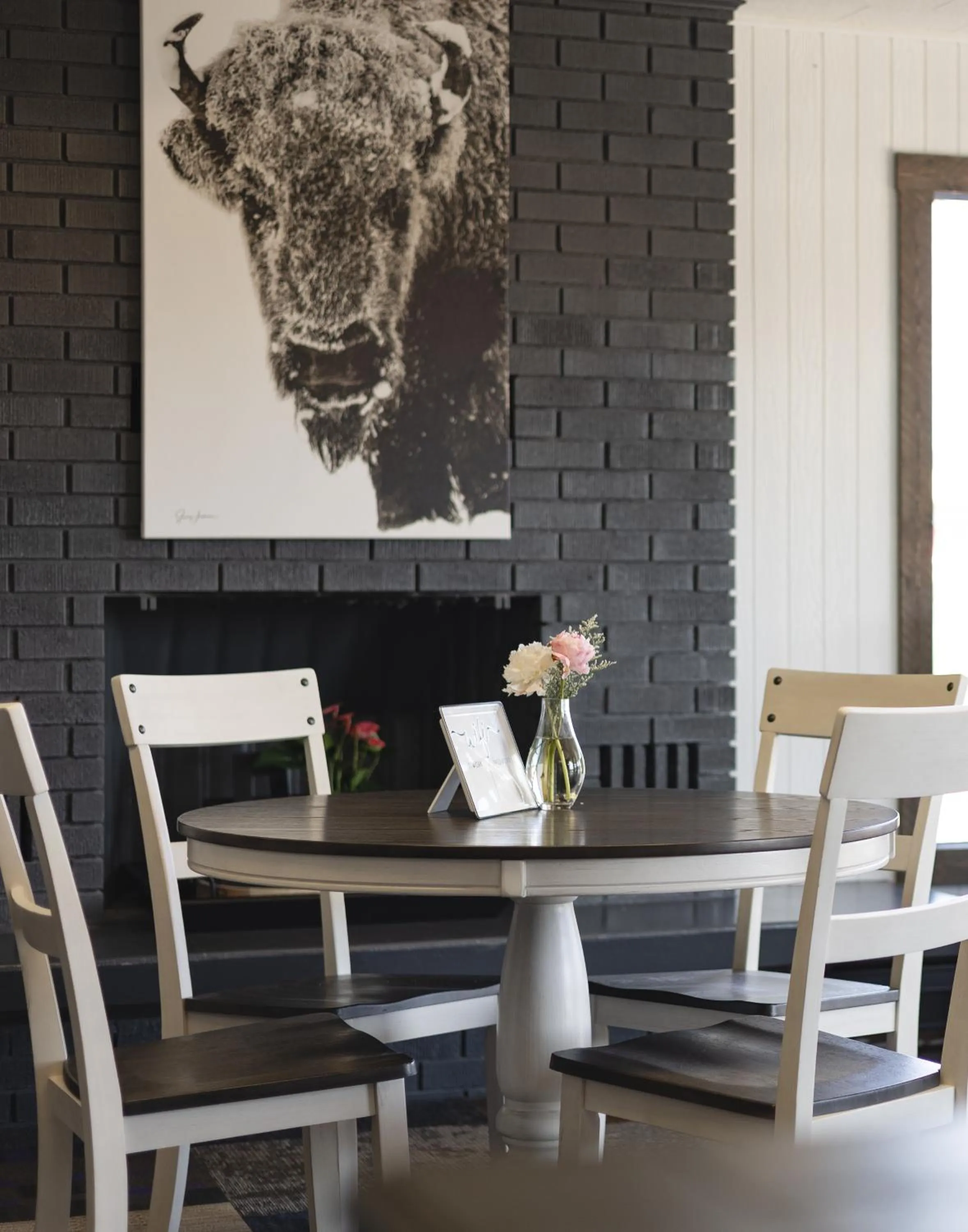 Seating area in Copperhead Lodge