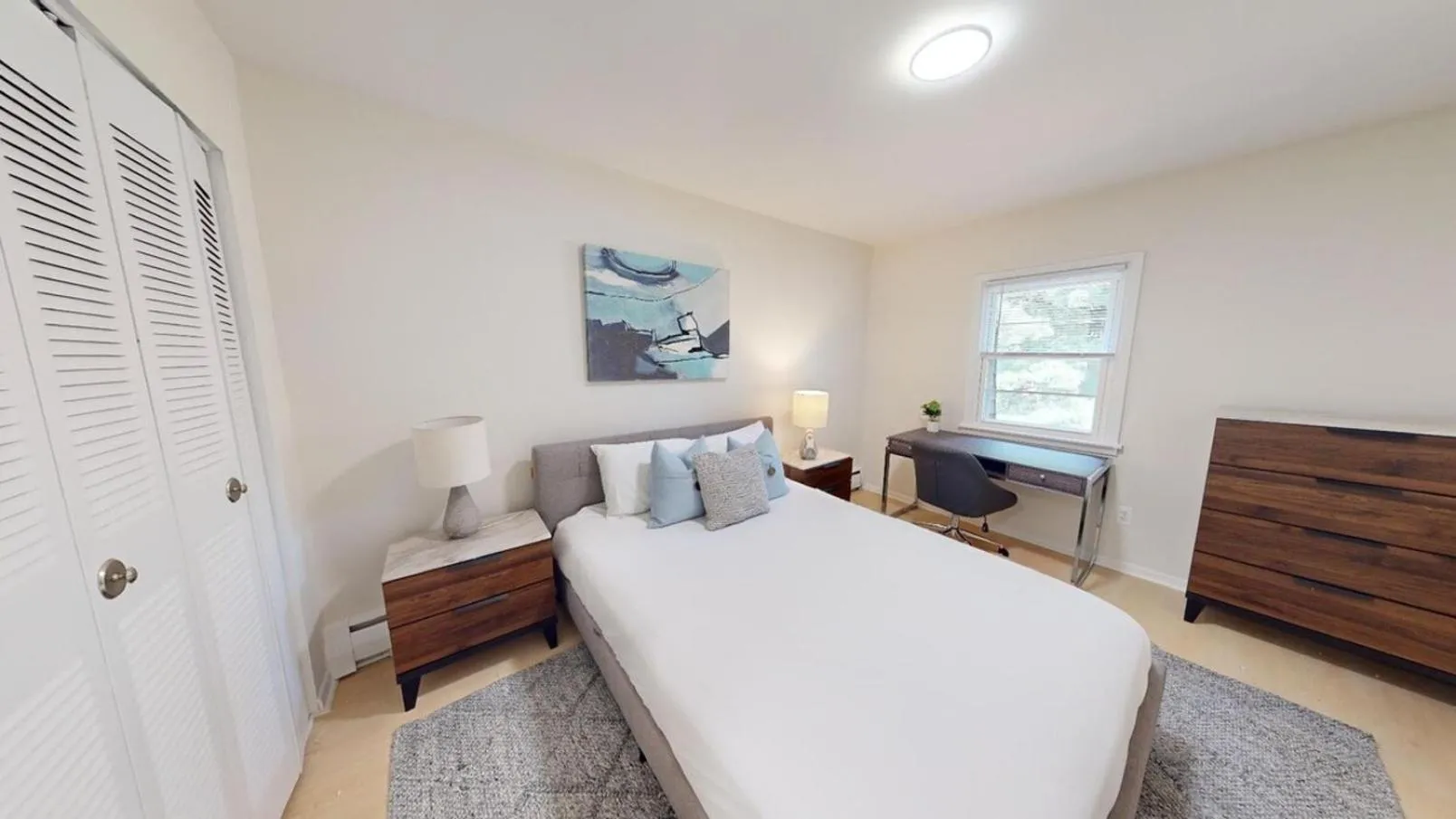 Bed in Pine Brook 1322 I Pool Gym I Free Parking !