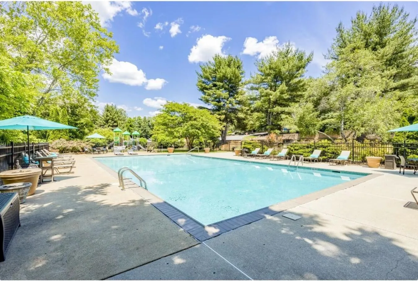 Pine Brook 1322 I Pool Gym I Free Parking !