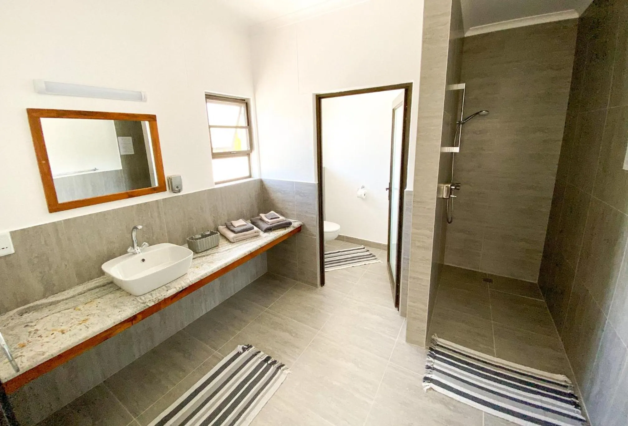 Comfort Twin Room - single occupancy in Otjohotozu Guestfarm