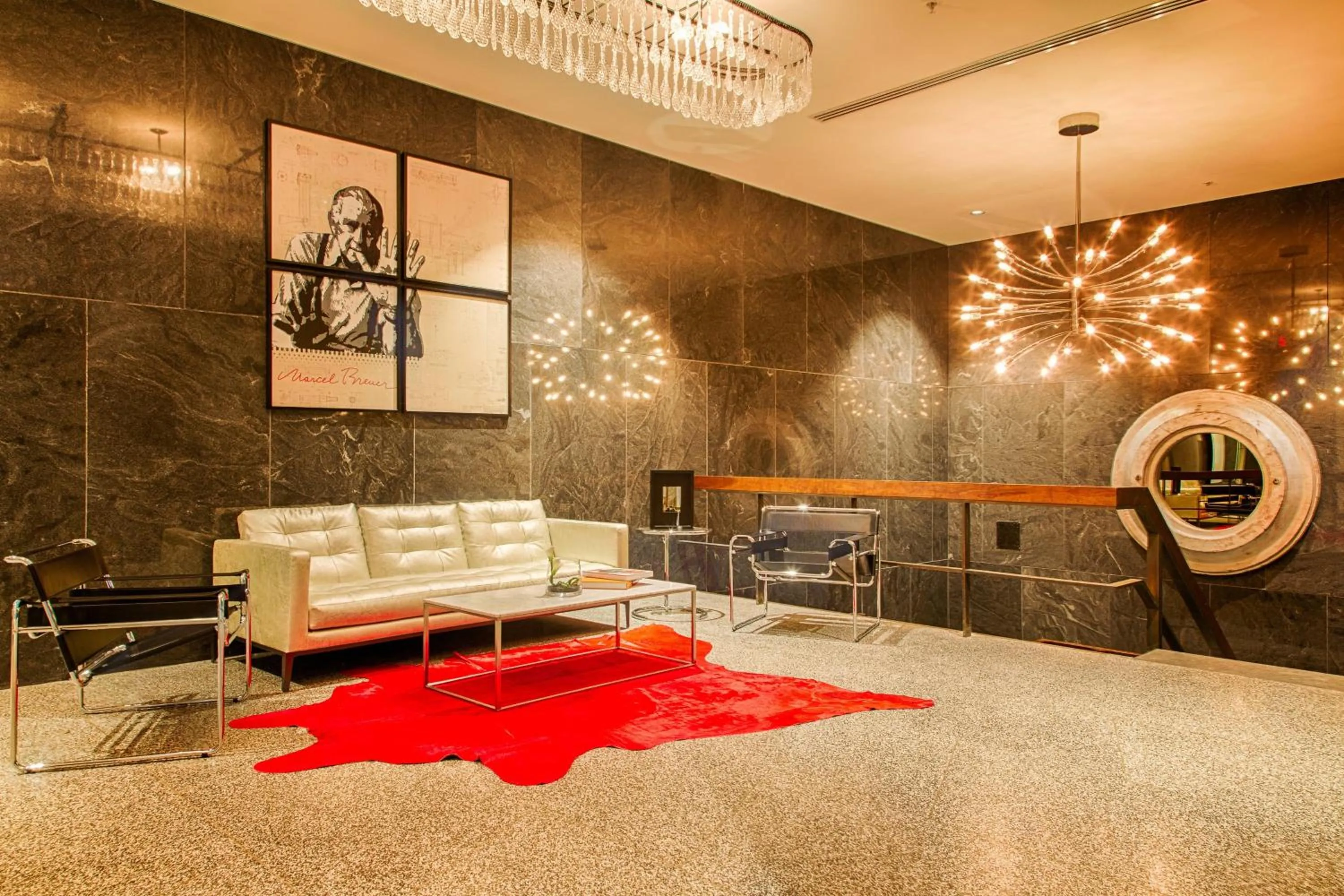 Lounge or bar in Metropolitan at The 9, Autograph Collection