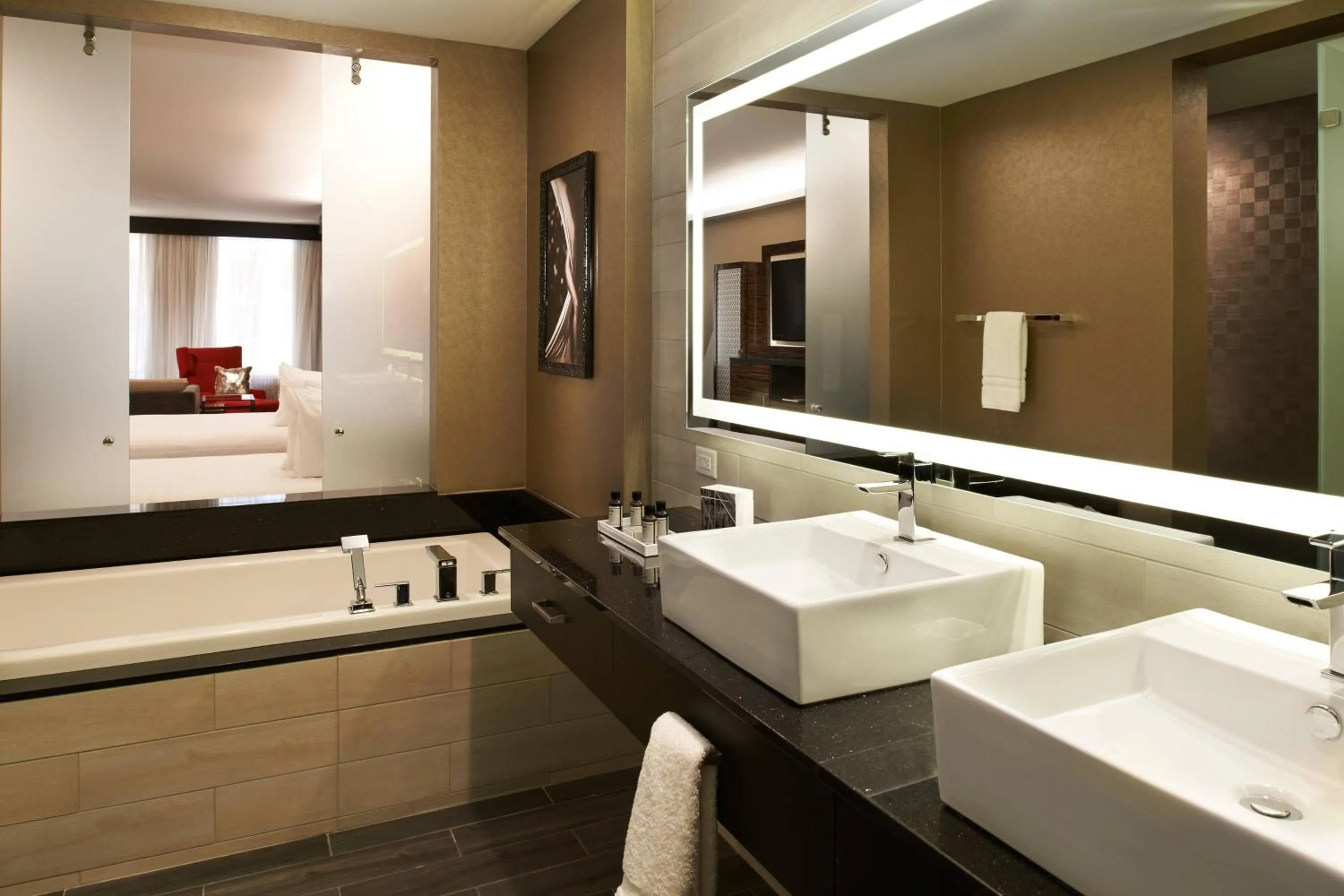 Bathroom in Metropolitan at The 9, Autograph Collection