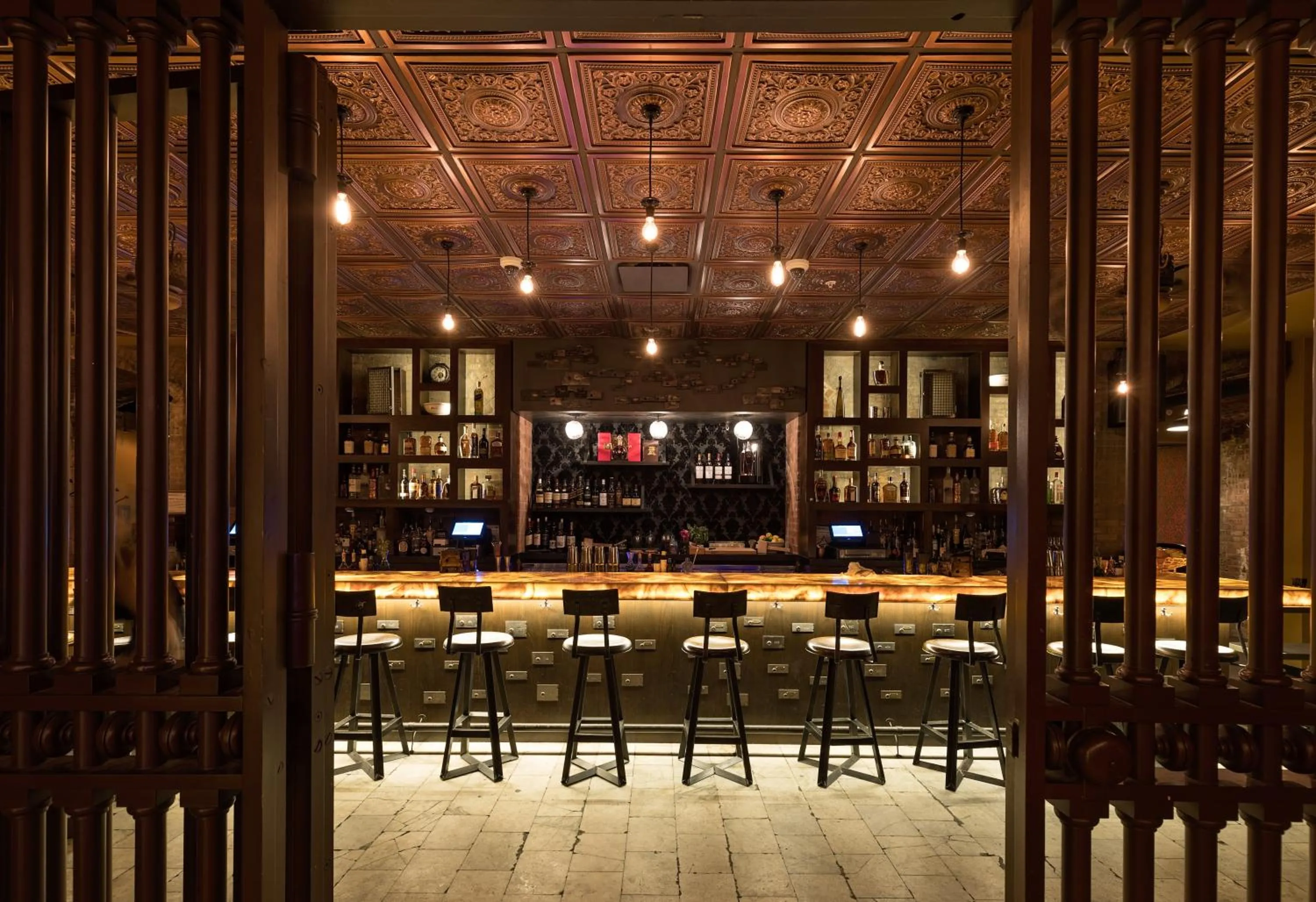 Lounge or bar in Metropolitan at The 9, Autograph Collection