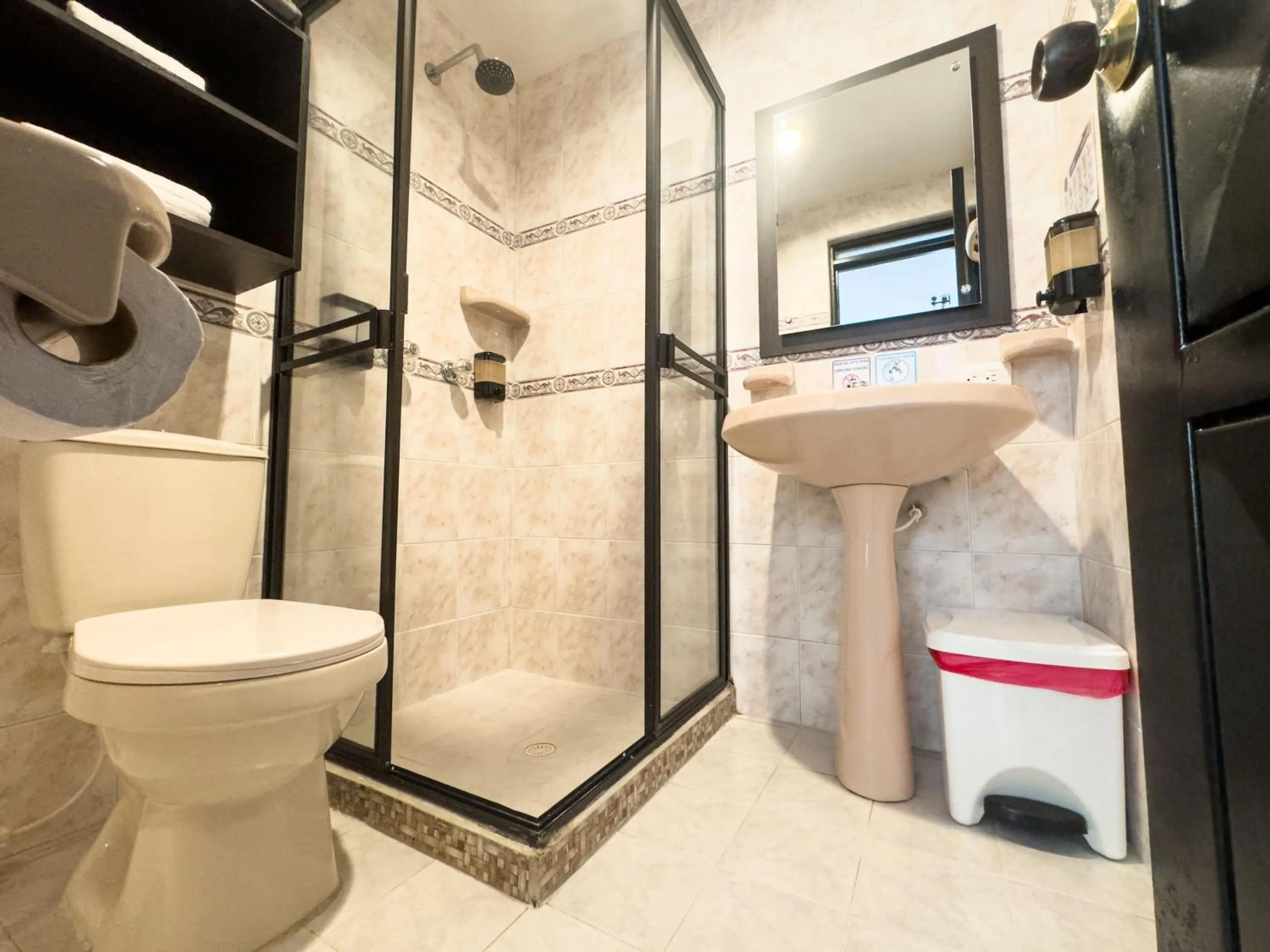 Shower in Tierra Maravilla