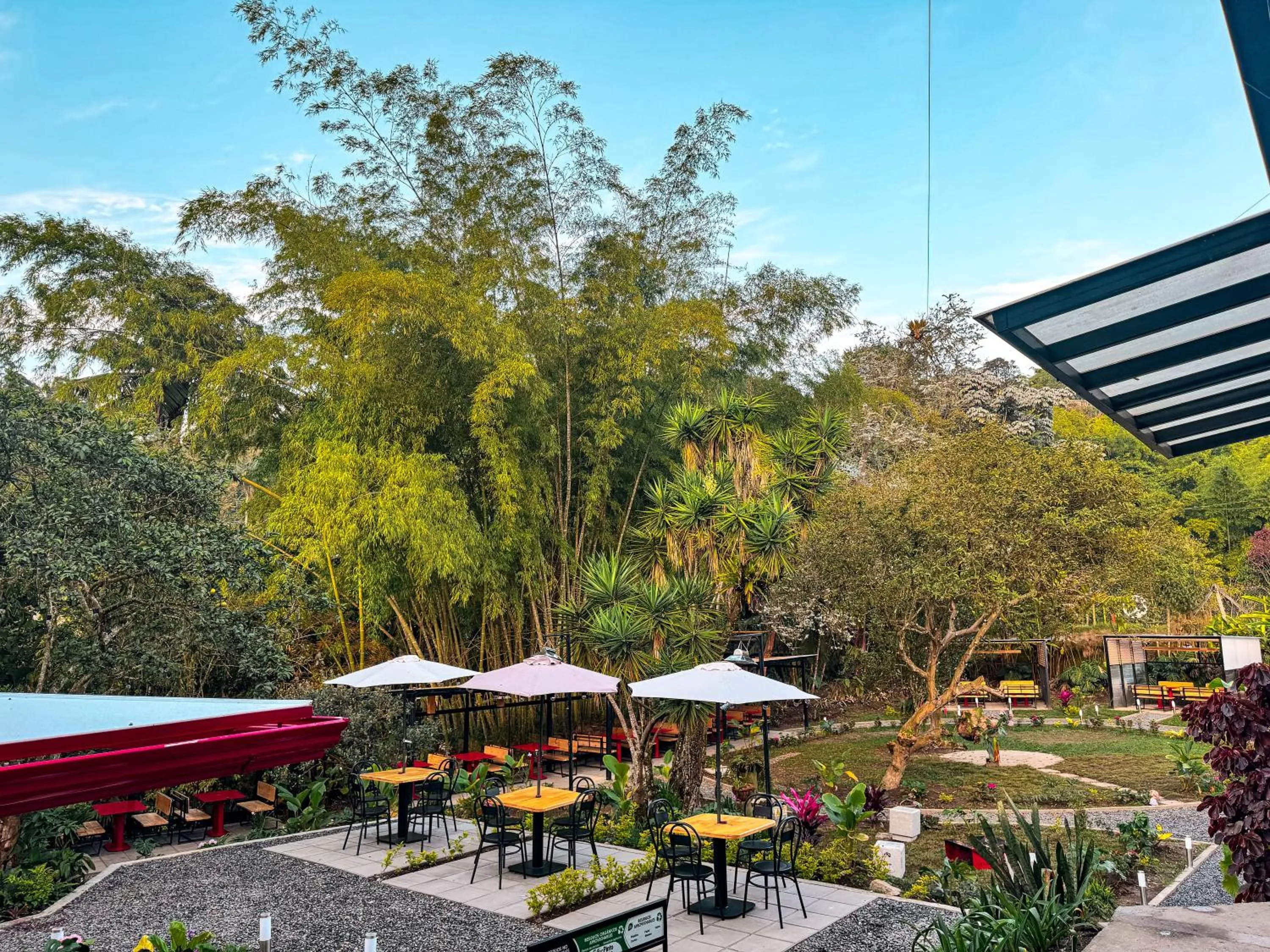 Restaurant/places to eat in Tierra Maravilla