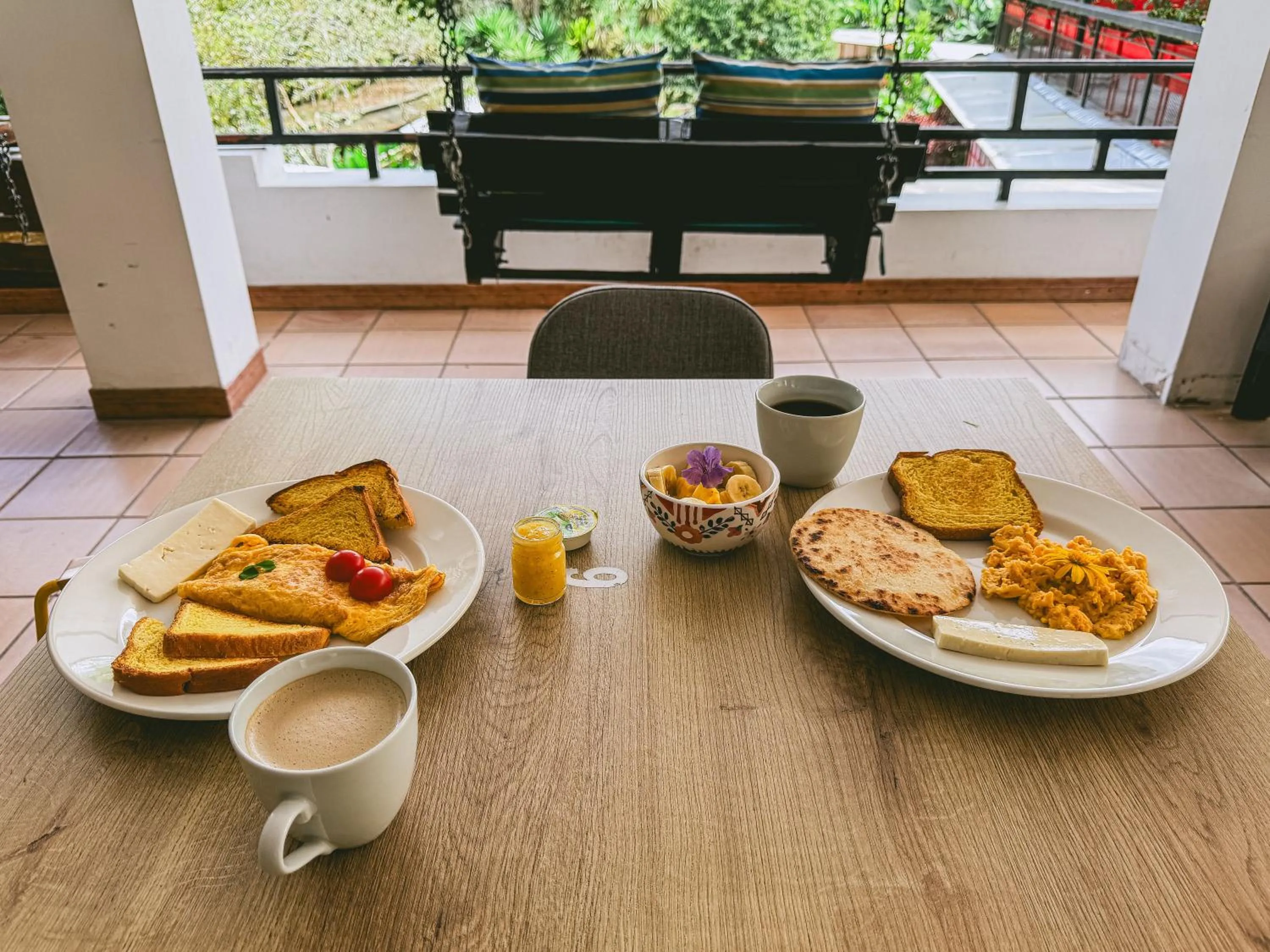 Breakfast in Tierra Maravilla