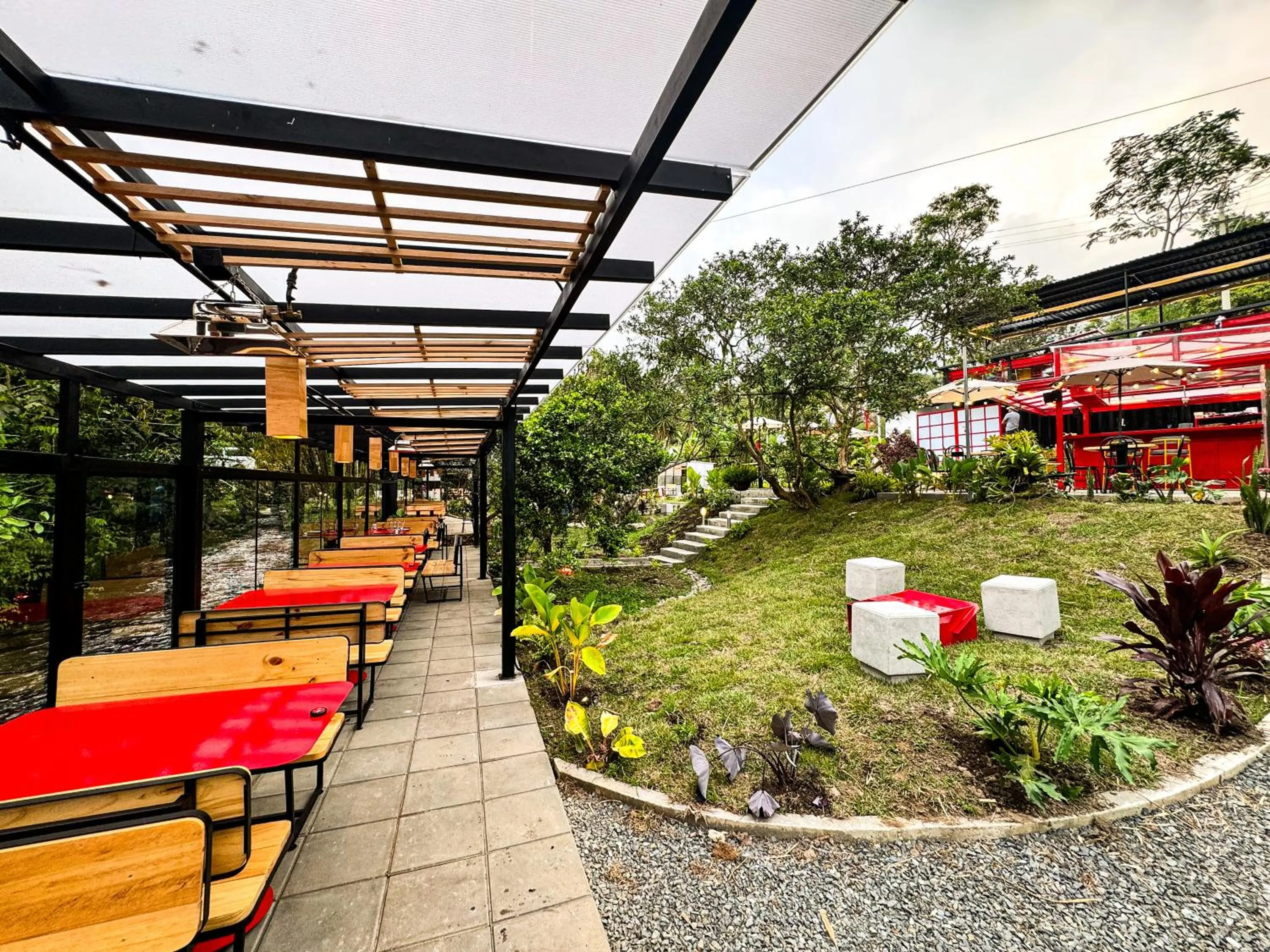 Restaurant/places to eat in Tierra Maravilla