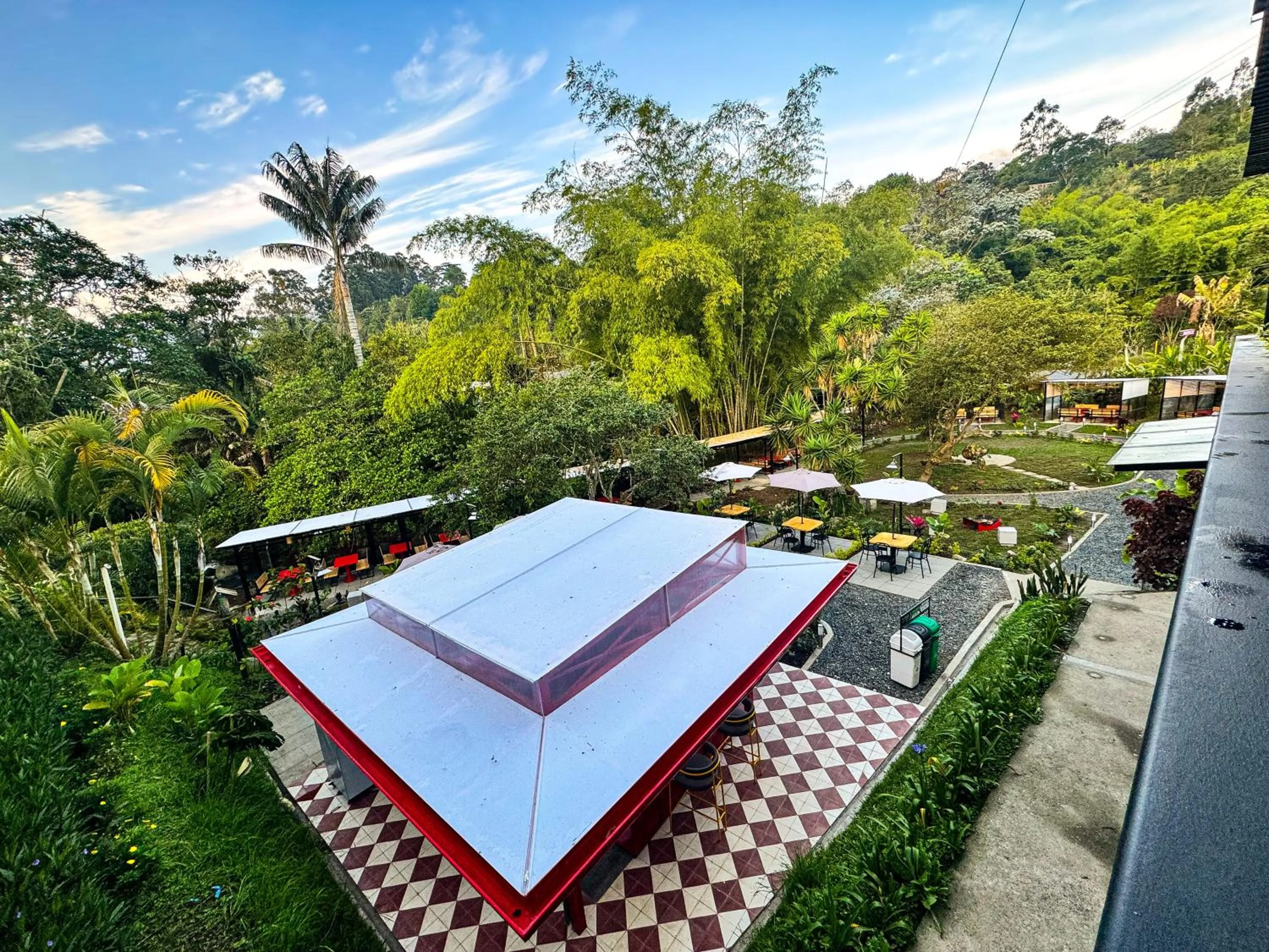 Restaurant/places to eat in Tierra Maravilla