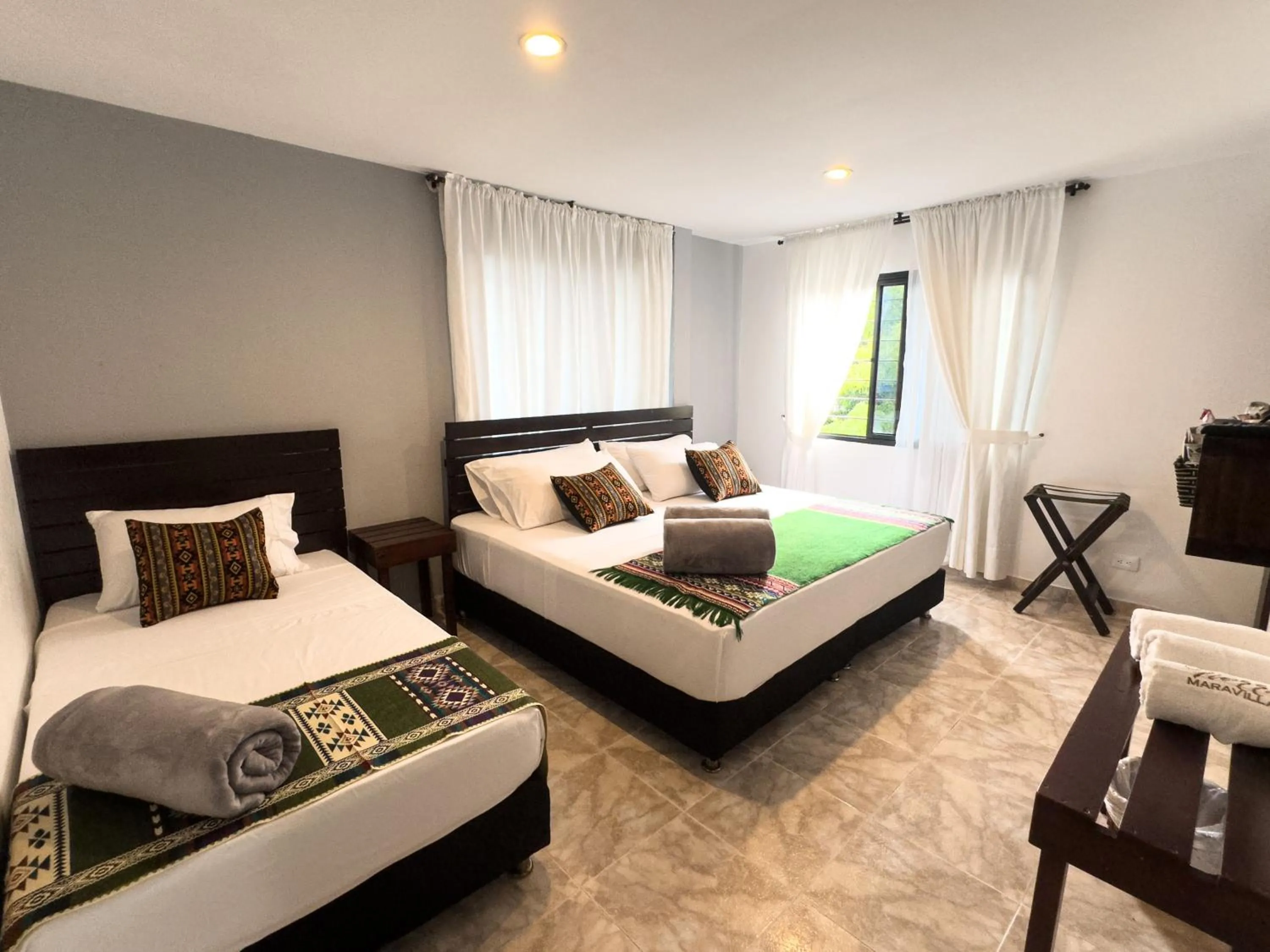 Triple Room with Private Bathroom in Tierra Maravilla