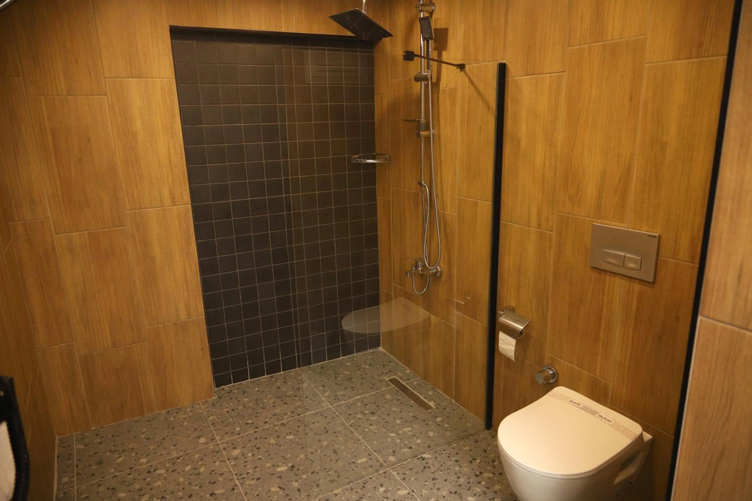 Shower in Rush Hotel Tokat