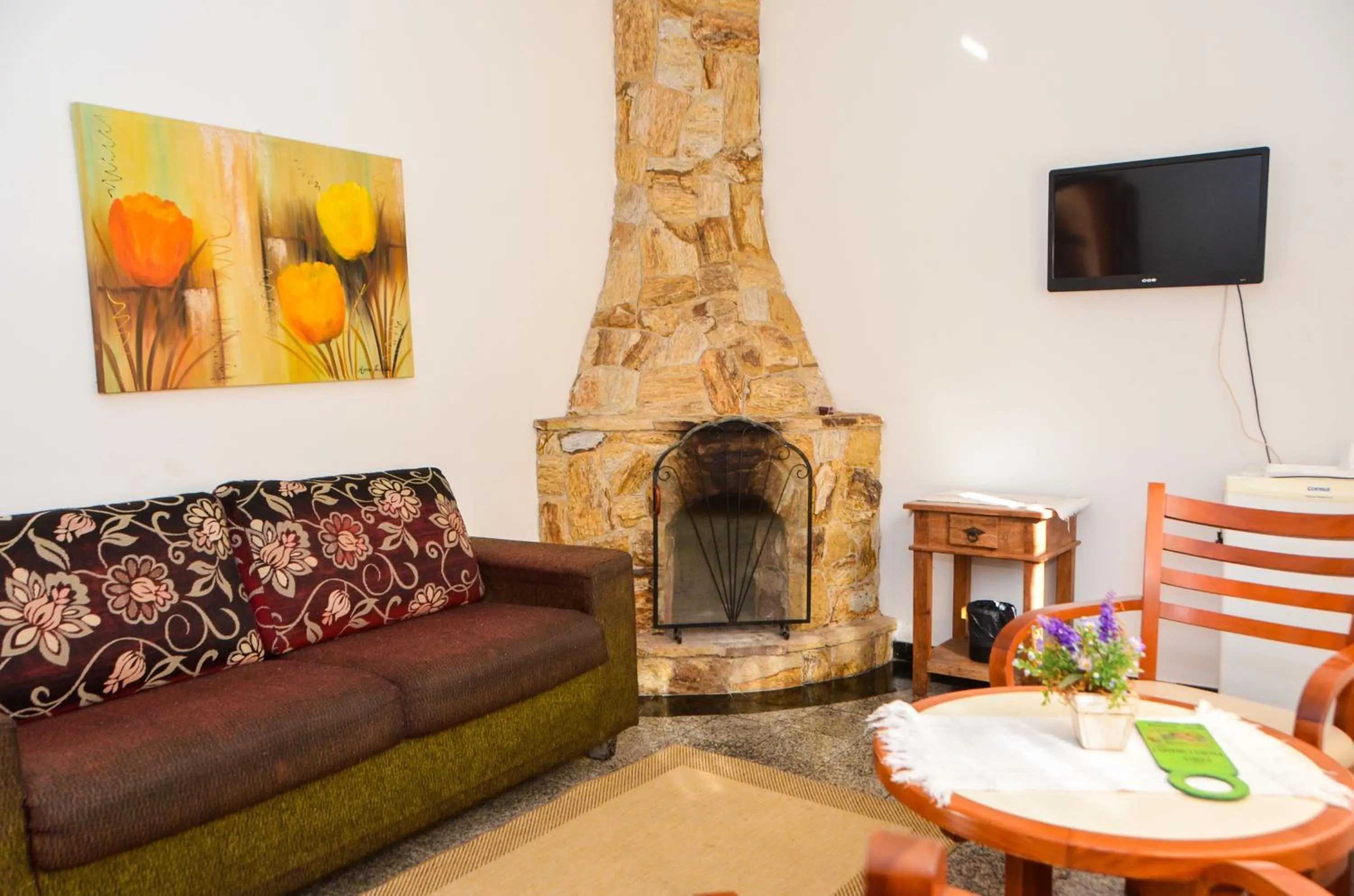 Communal lounge/ TV room in Hotel Fazenda Villa Galicia