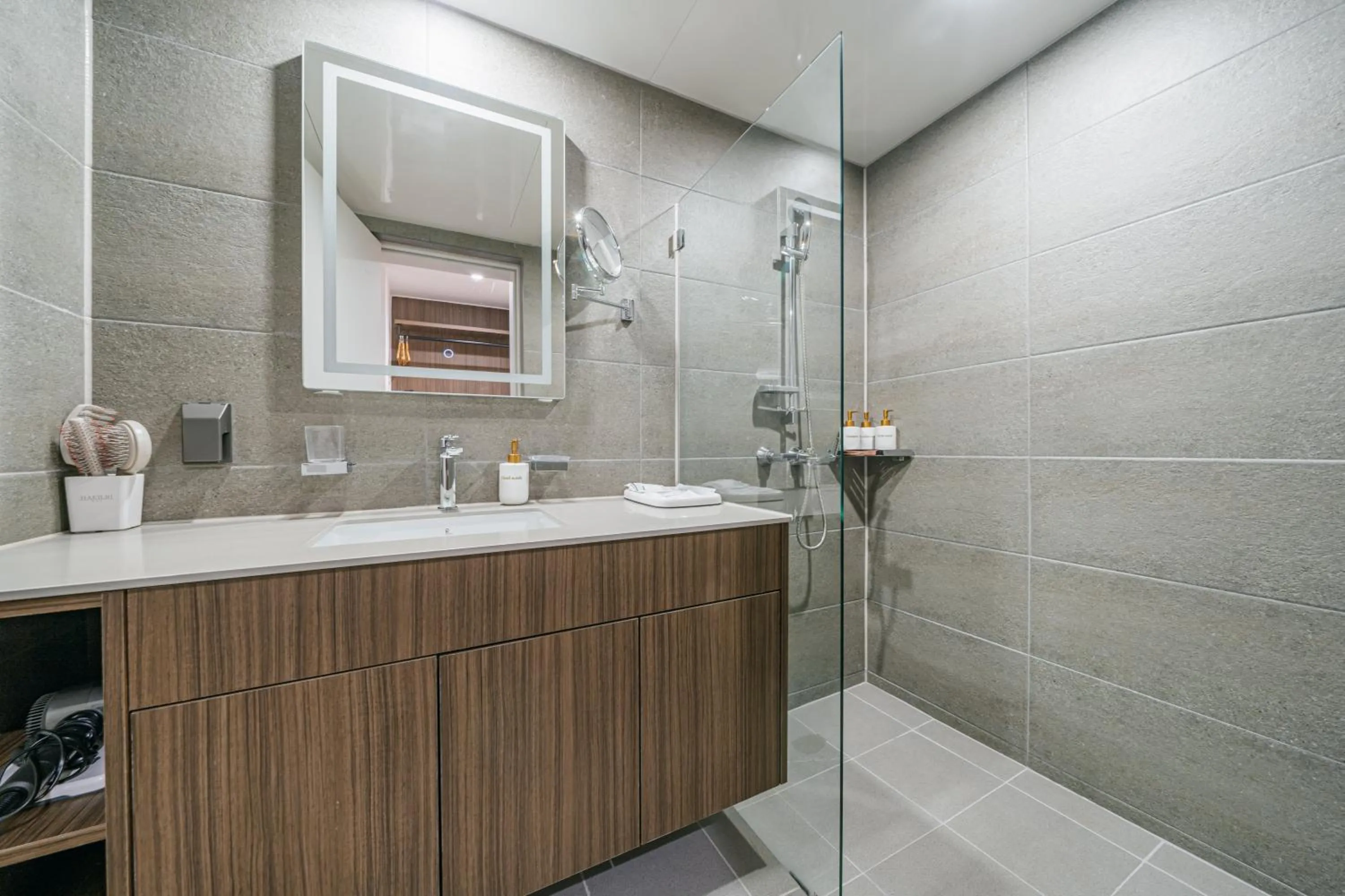 Haeilri Pool&SPA Hotel