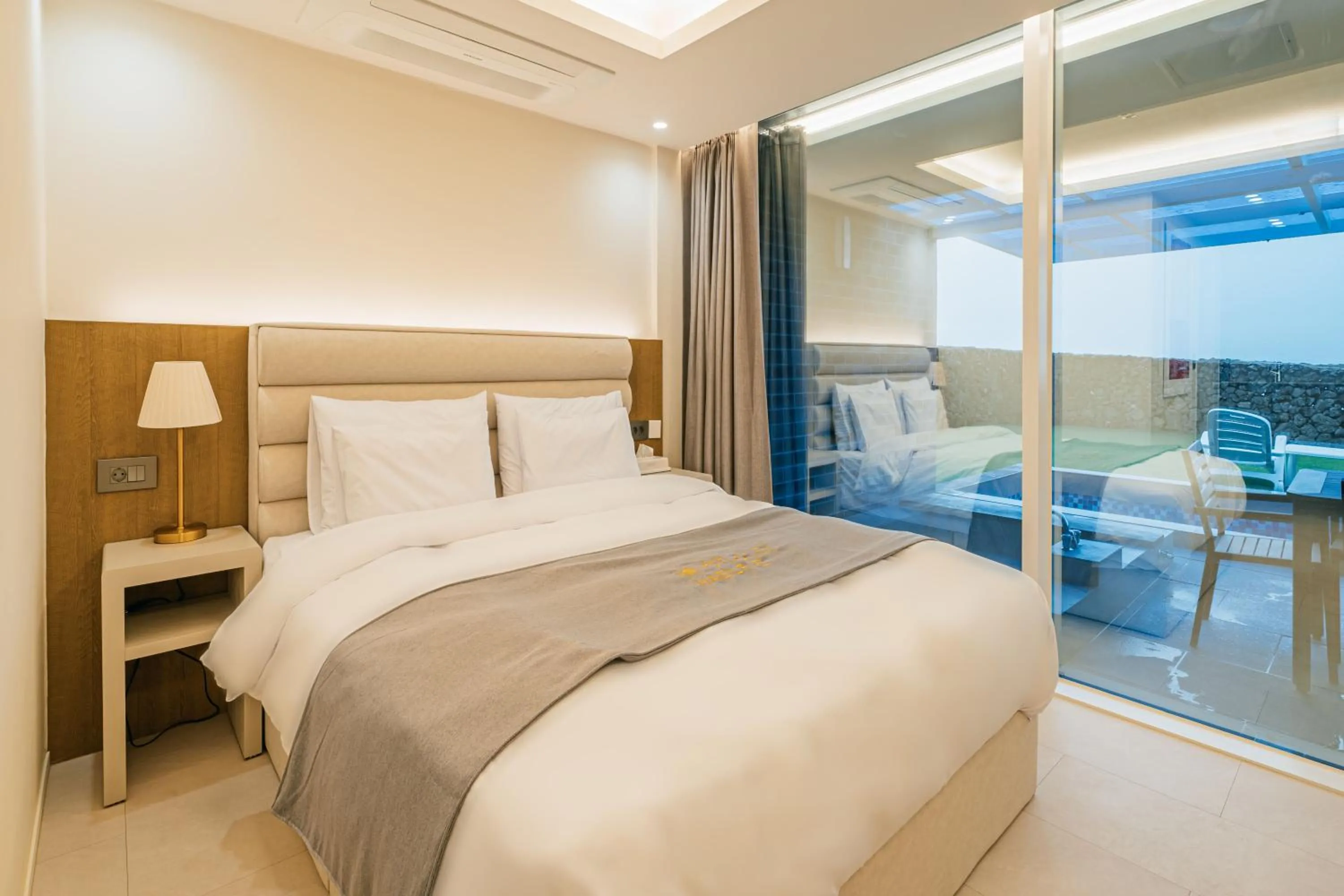 Bed in Haeilri Pool&SPA Hotel