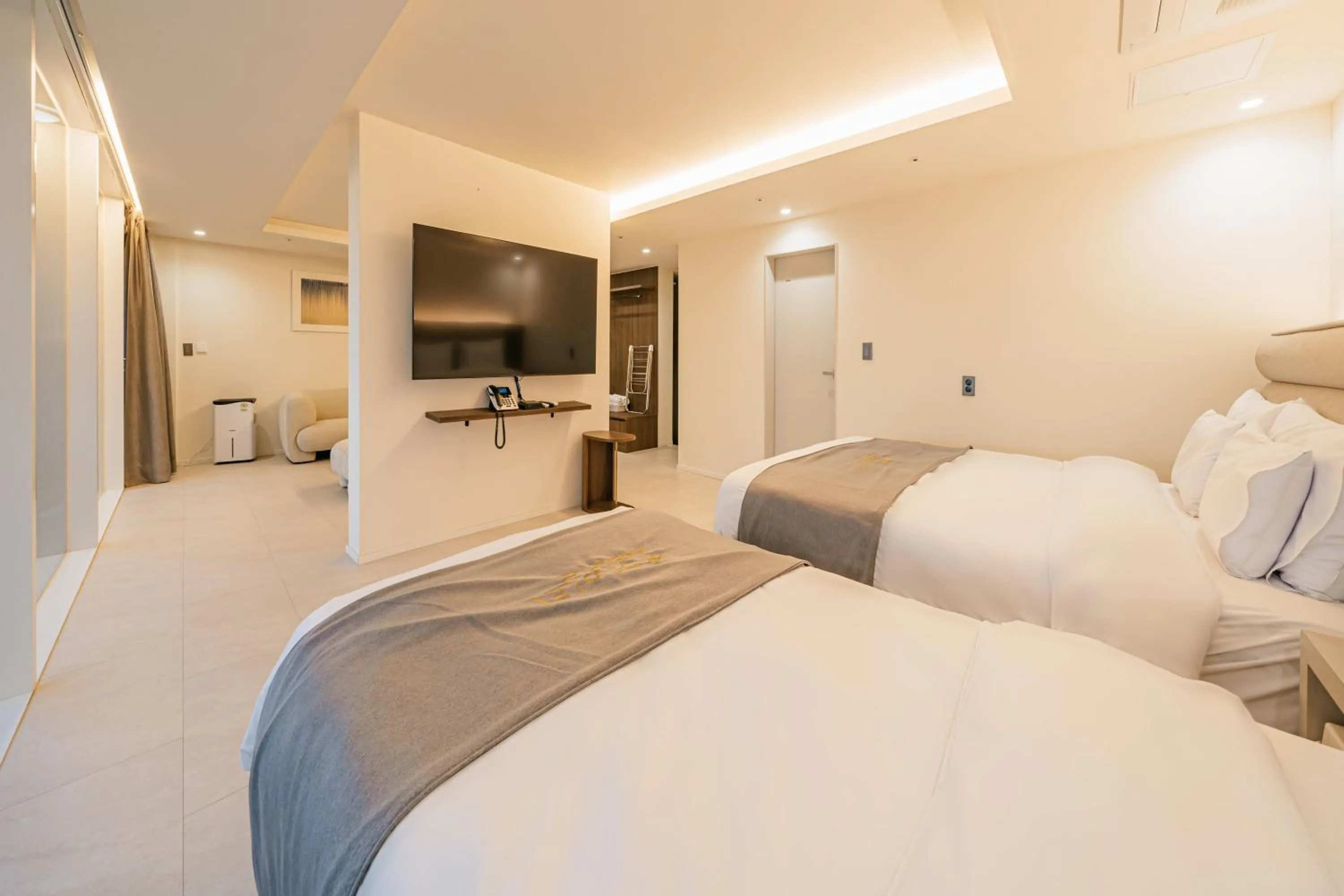 Bed in Haeilri Pool&SPA Hotel