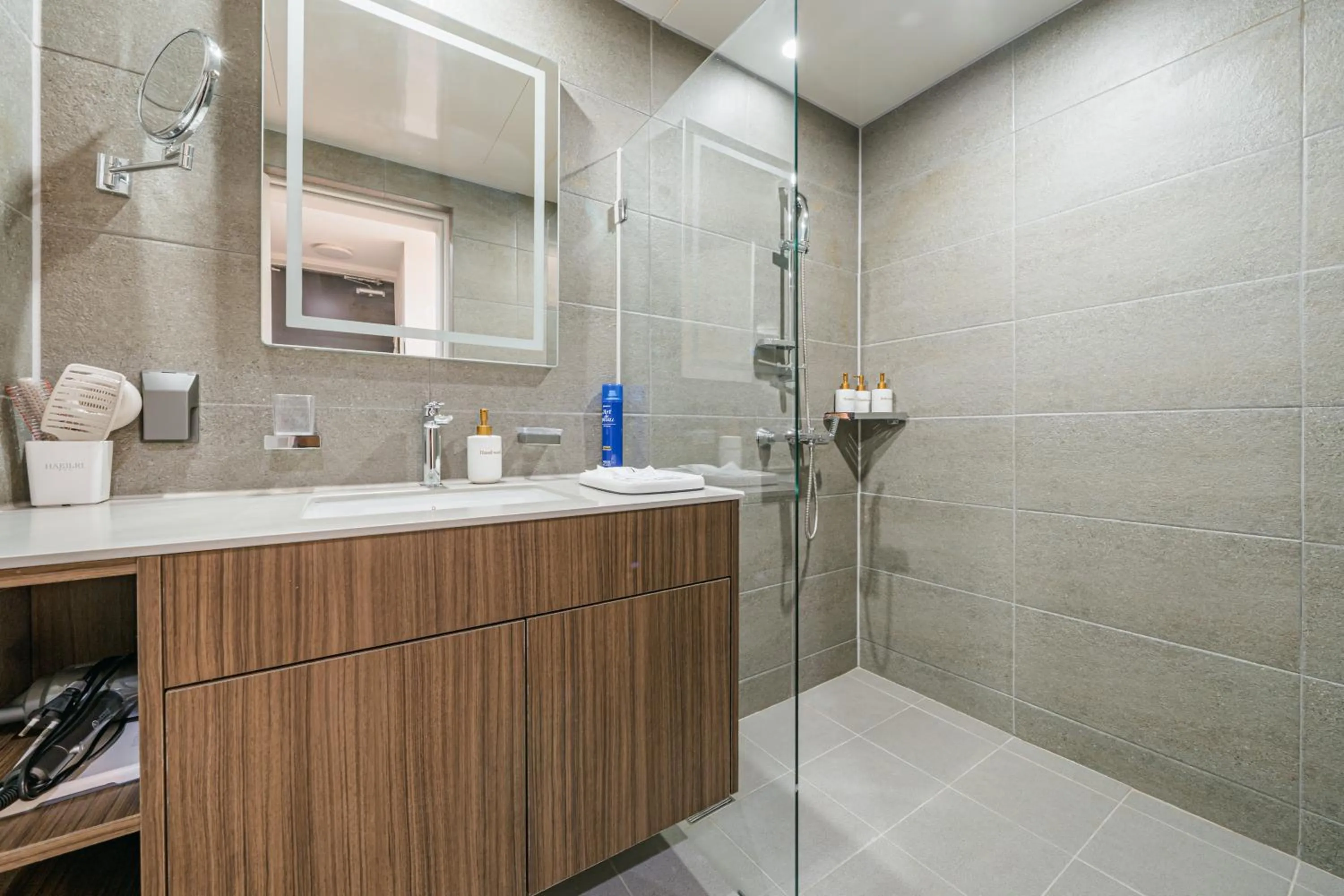 Haeilri Pool&SPA Hotel