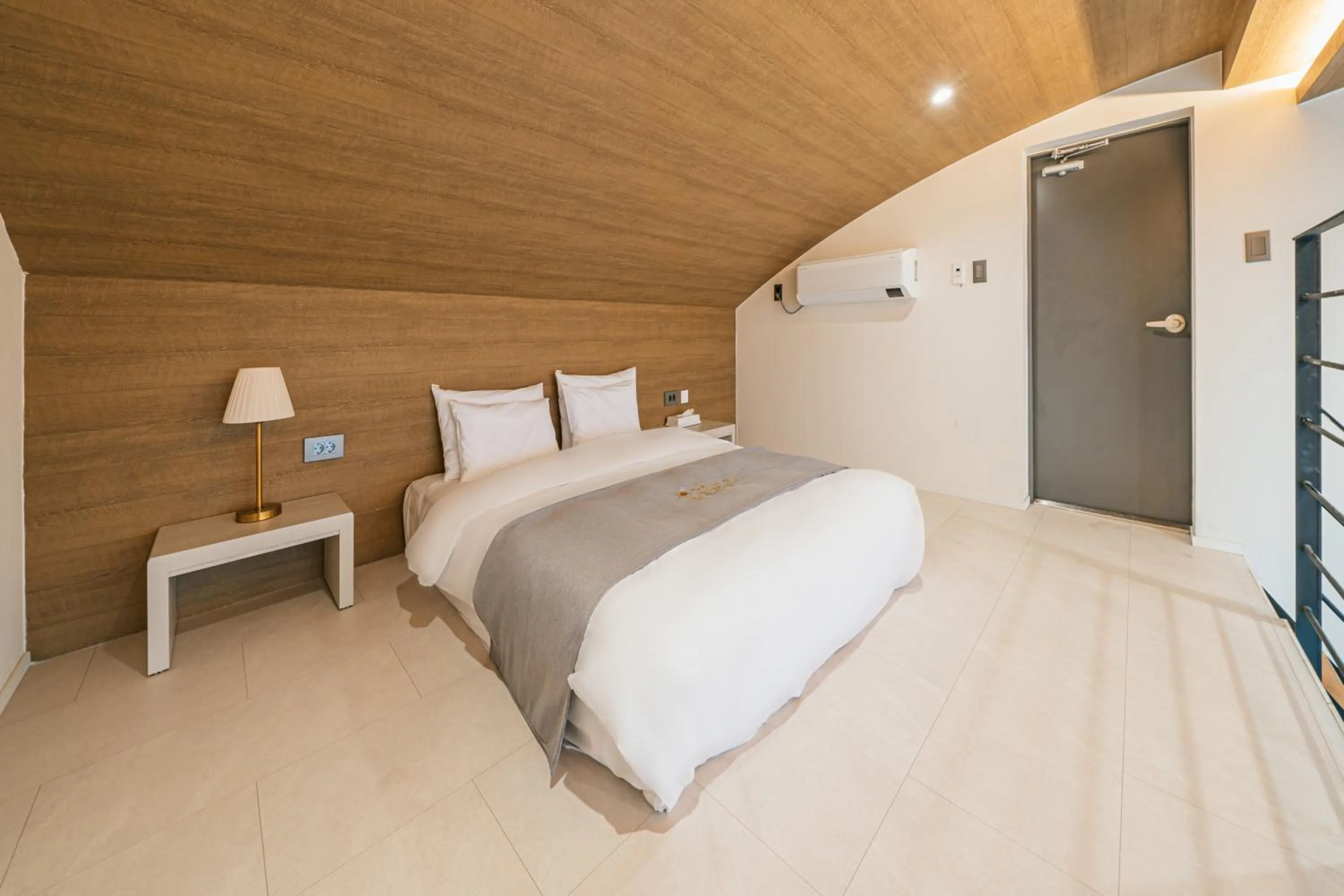 Bed in Haeilri Pool&SPA Hotel