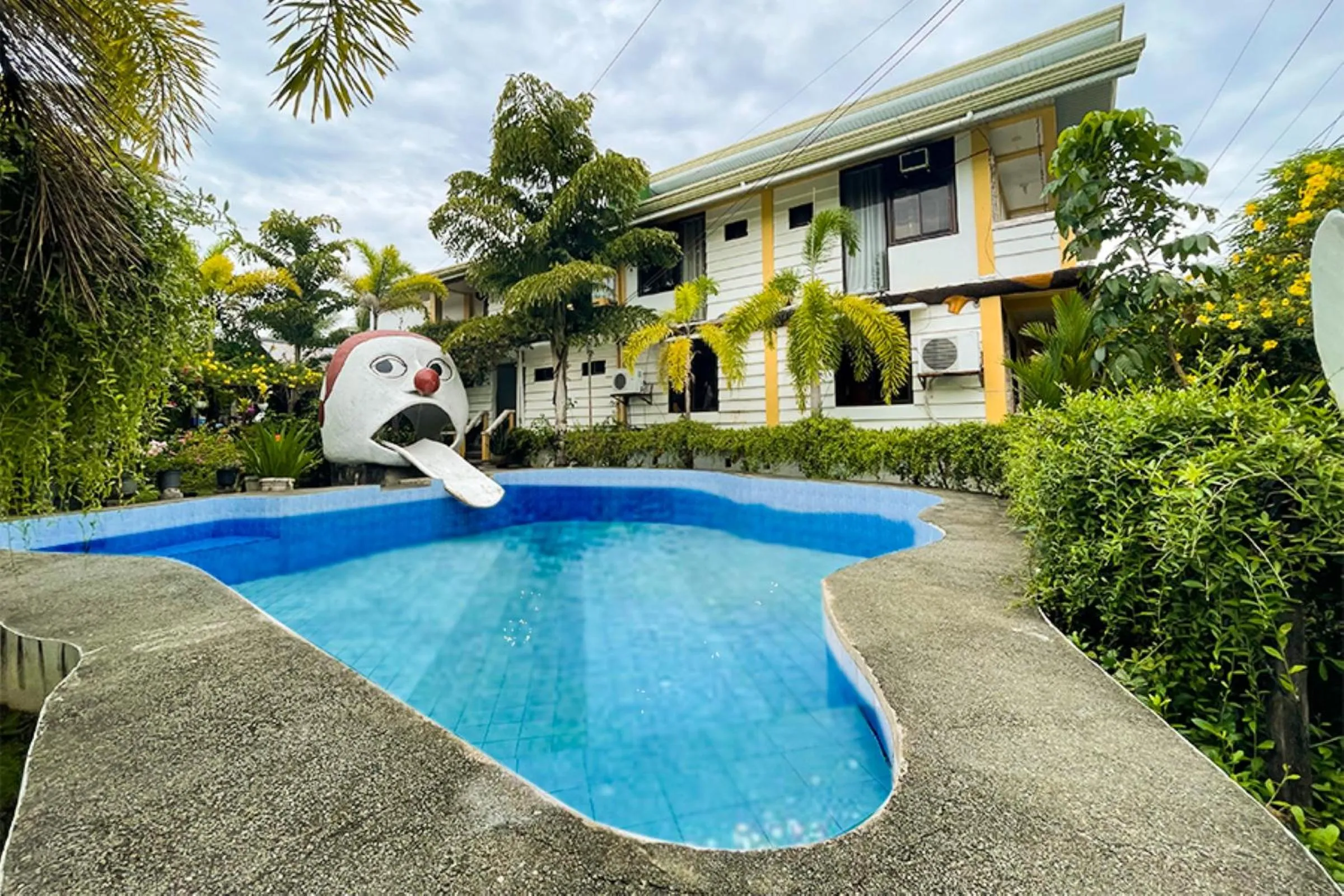 Property building in Isla Virginia Pantalan