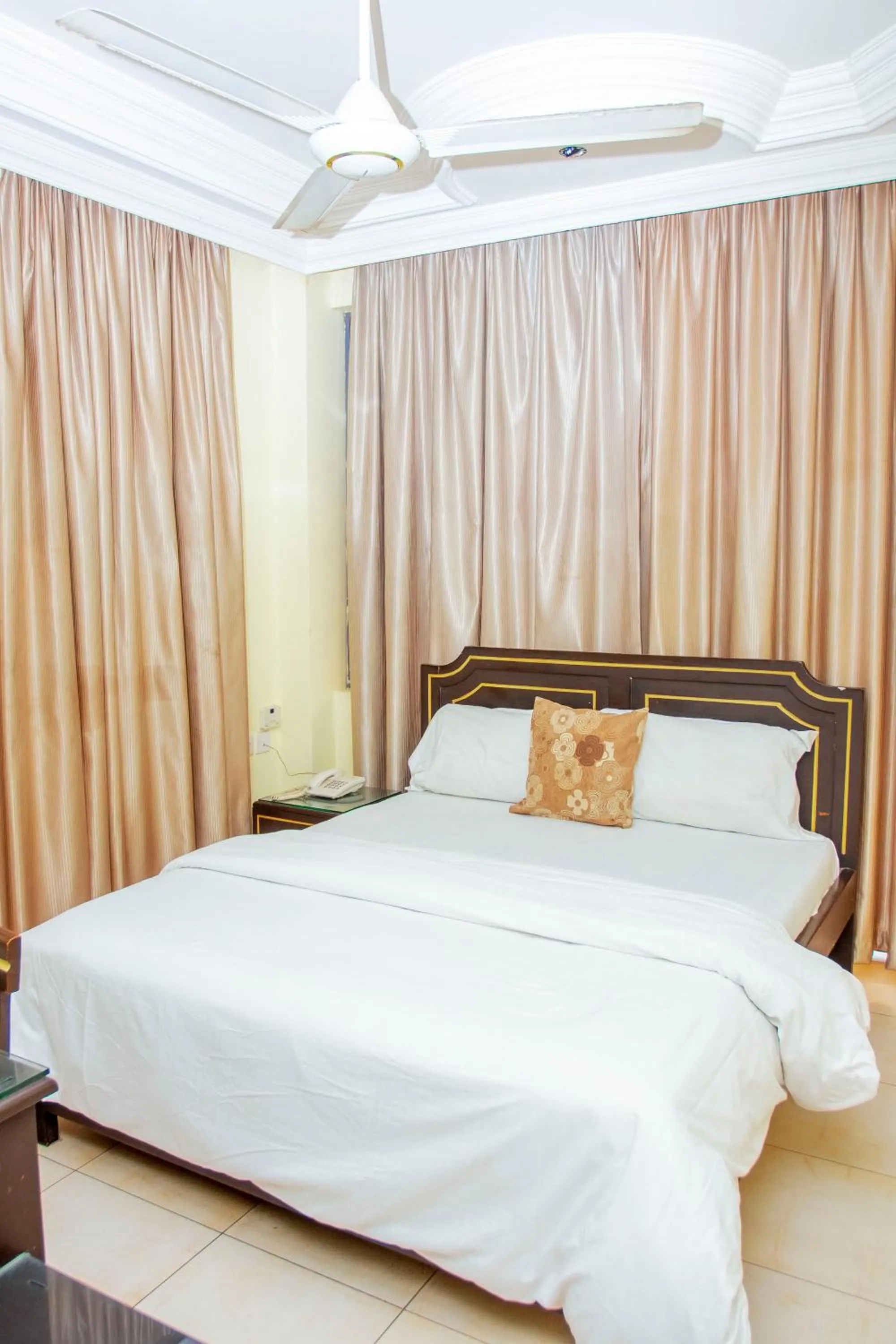 Bed in Sleep Inn Hotel - Kariakoo