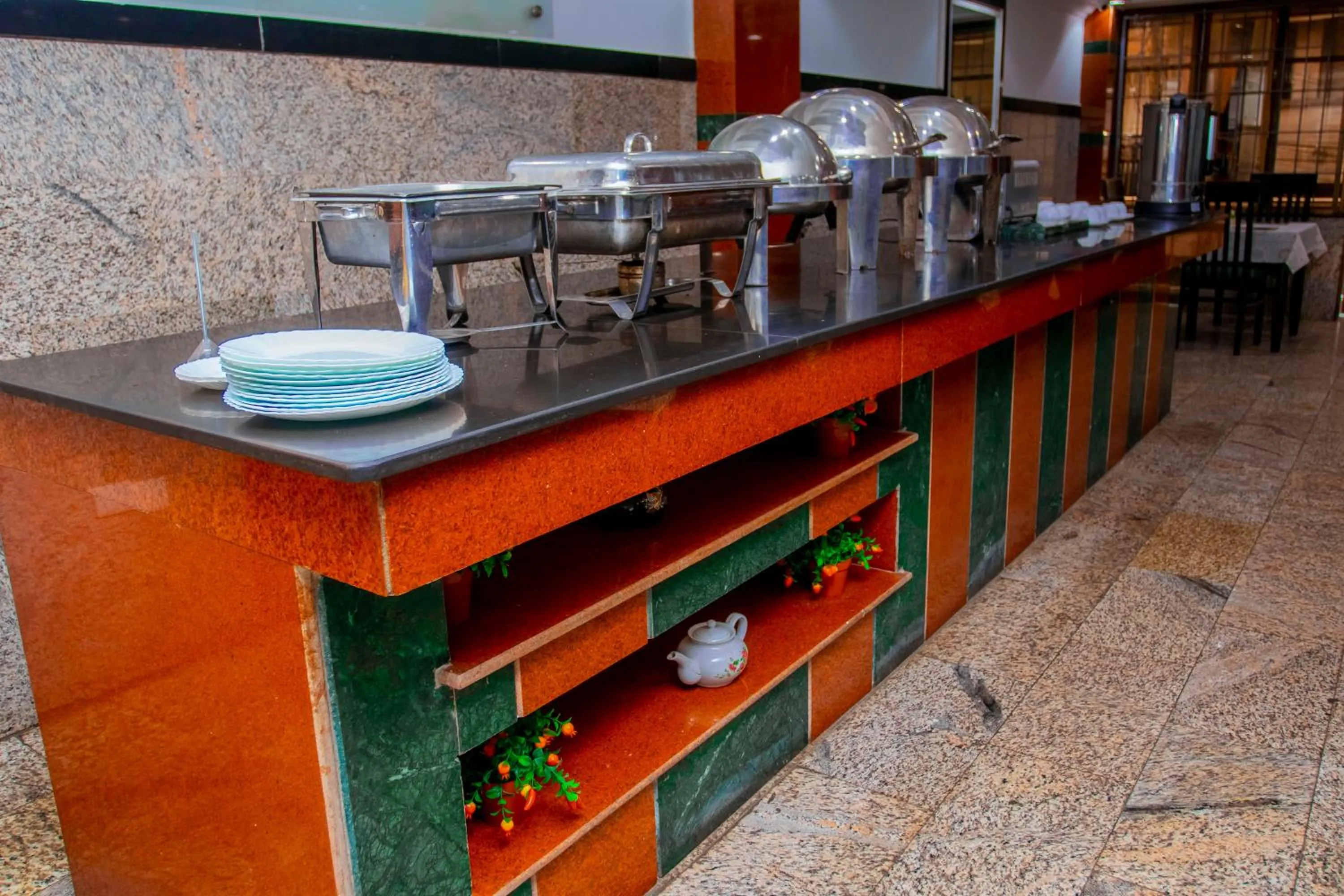 Restaurant/places to eat in Sleep Inn Hotel - Kariakoo