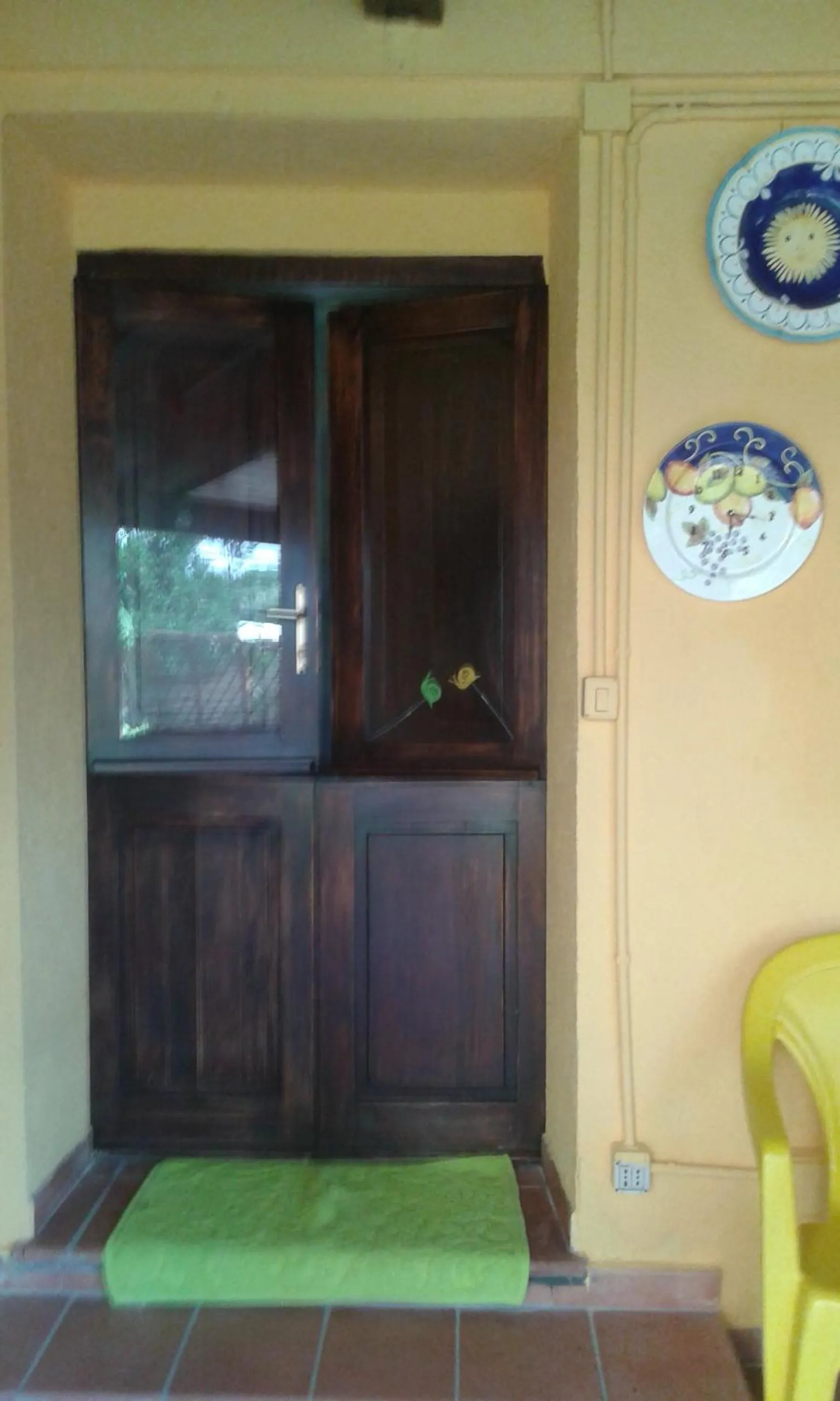 Decorative detail in casa di campagna dal pozzo