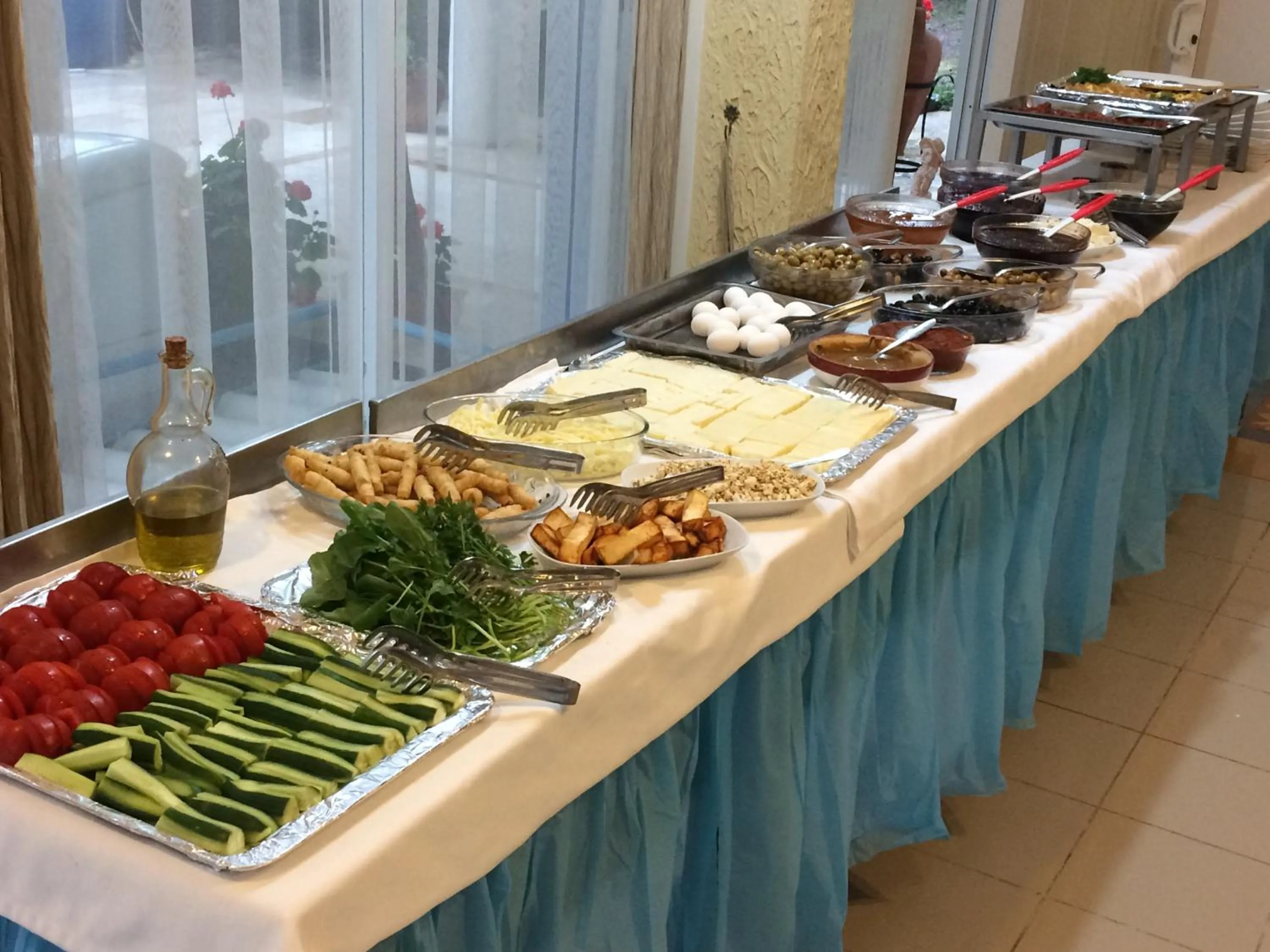 Continental breakfast in Marigold Otel