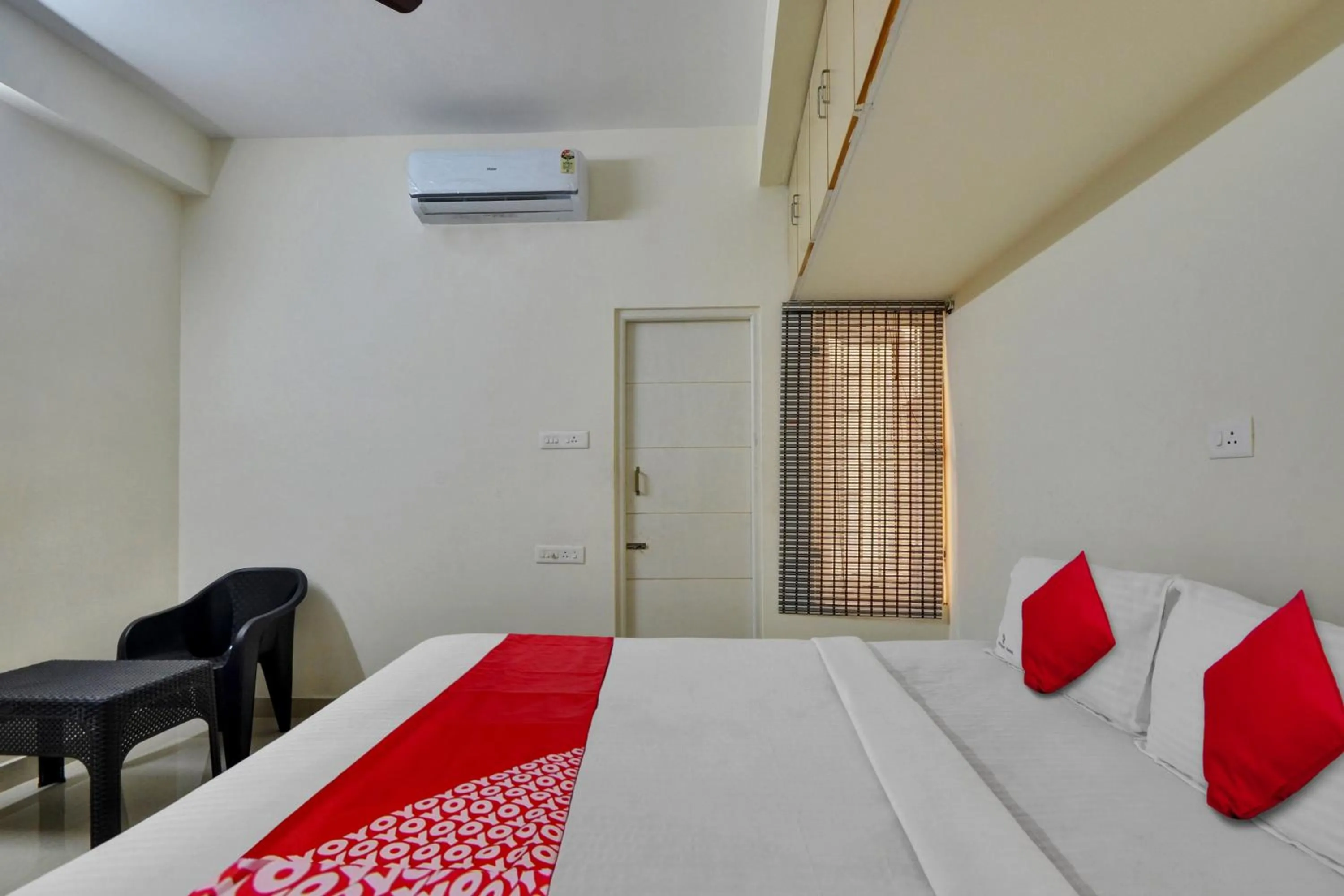 Bedroom, Bed in Hotel O Hotel Snowdrop