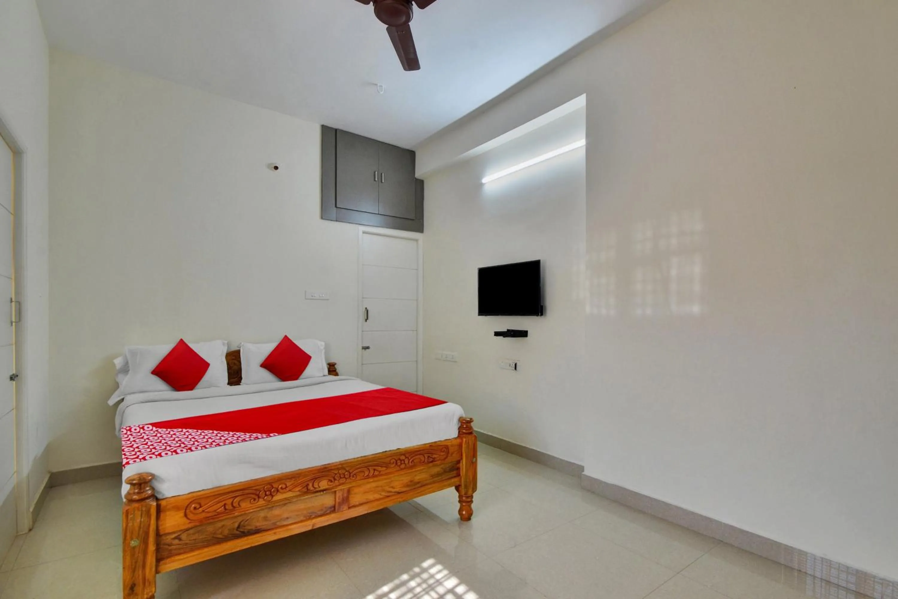 Lobby or reception, Bed in Hotel O Hotel Snowdrop