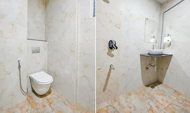 Toilet in Hotel Zeke Avenue