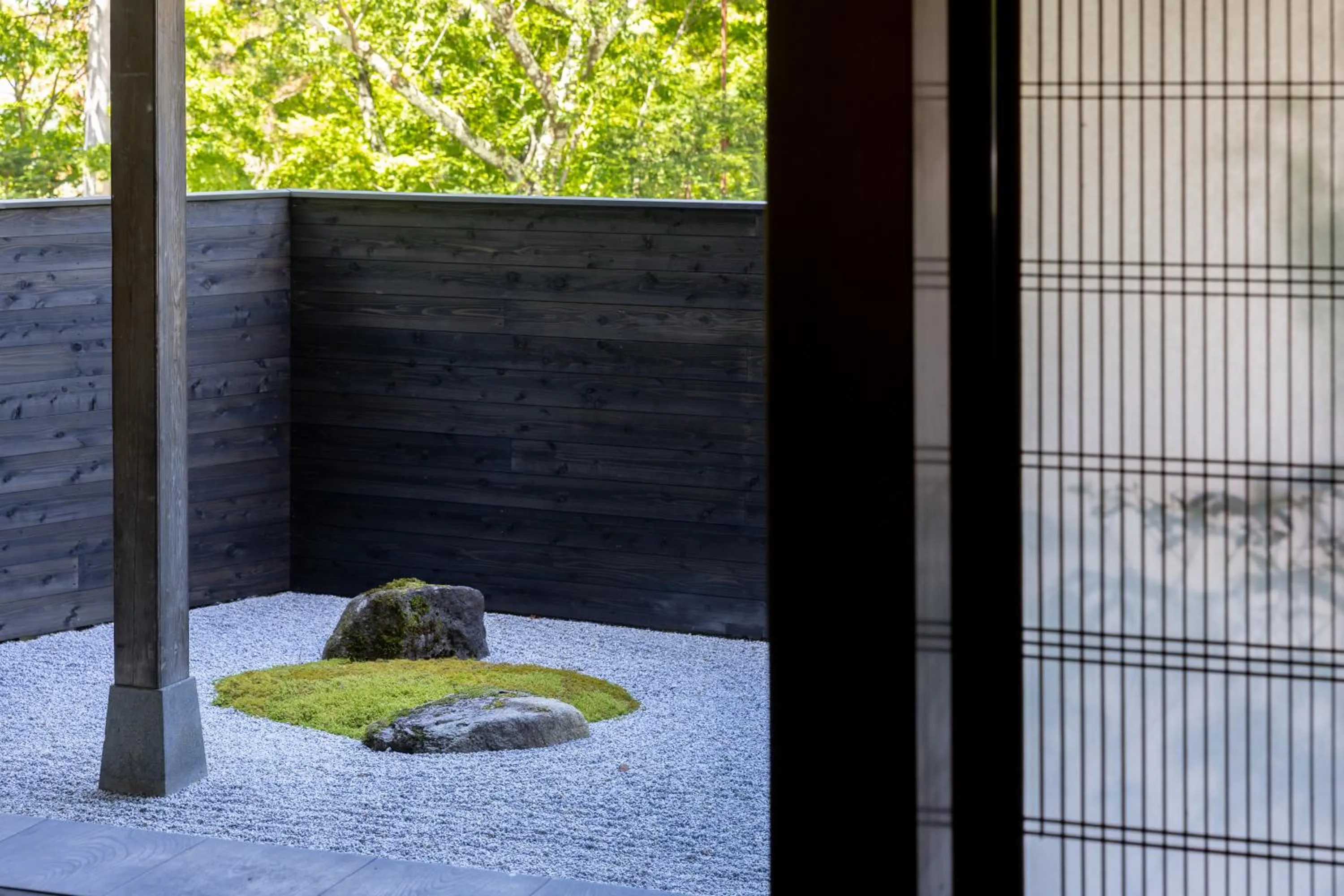 Restaurant/places to eat in Hotarutei Villas