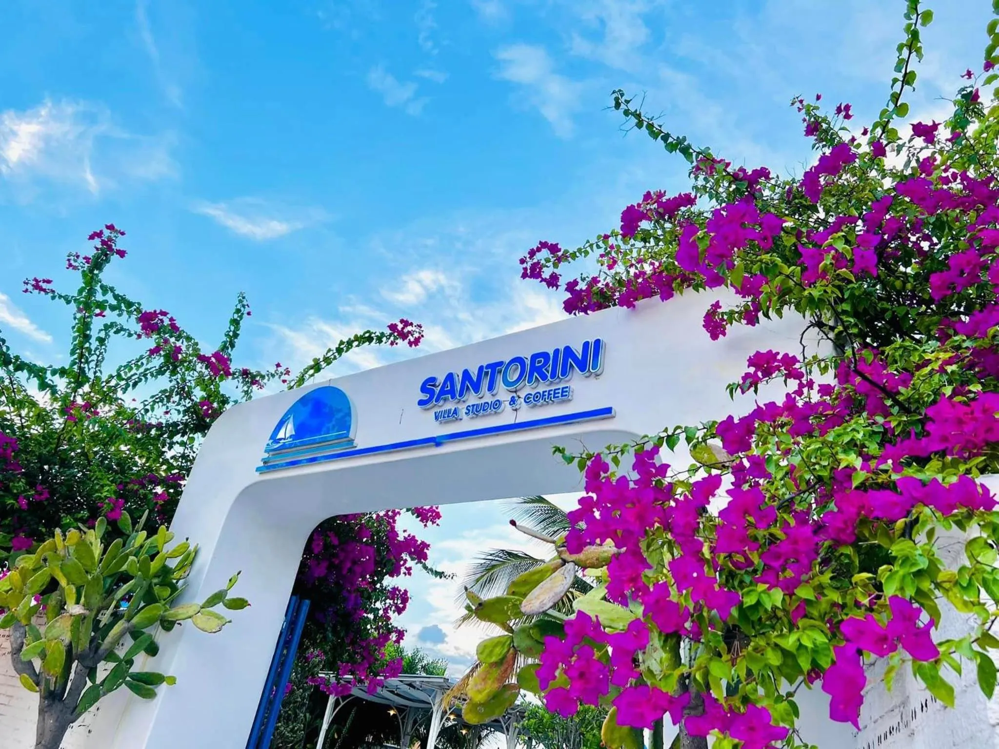 Day in Santorini Villa Cam Ranh