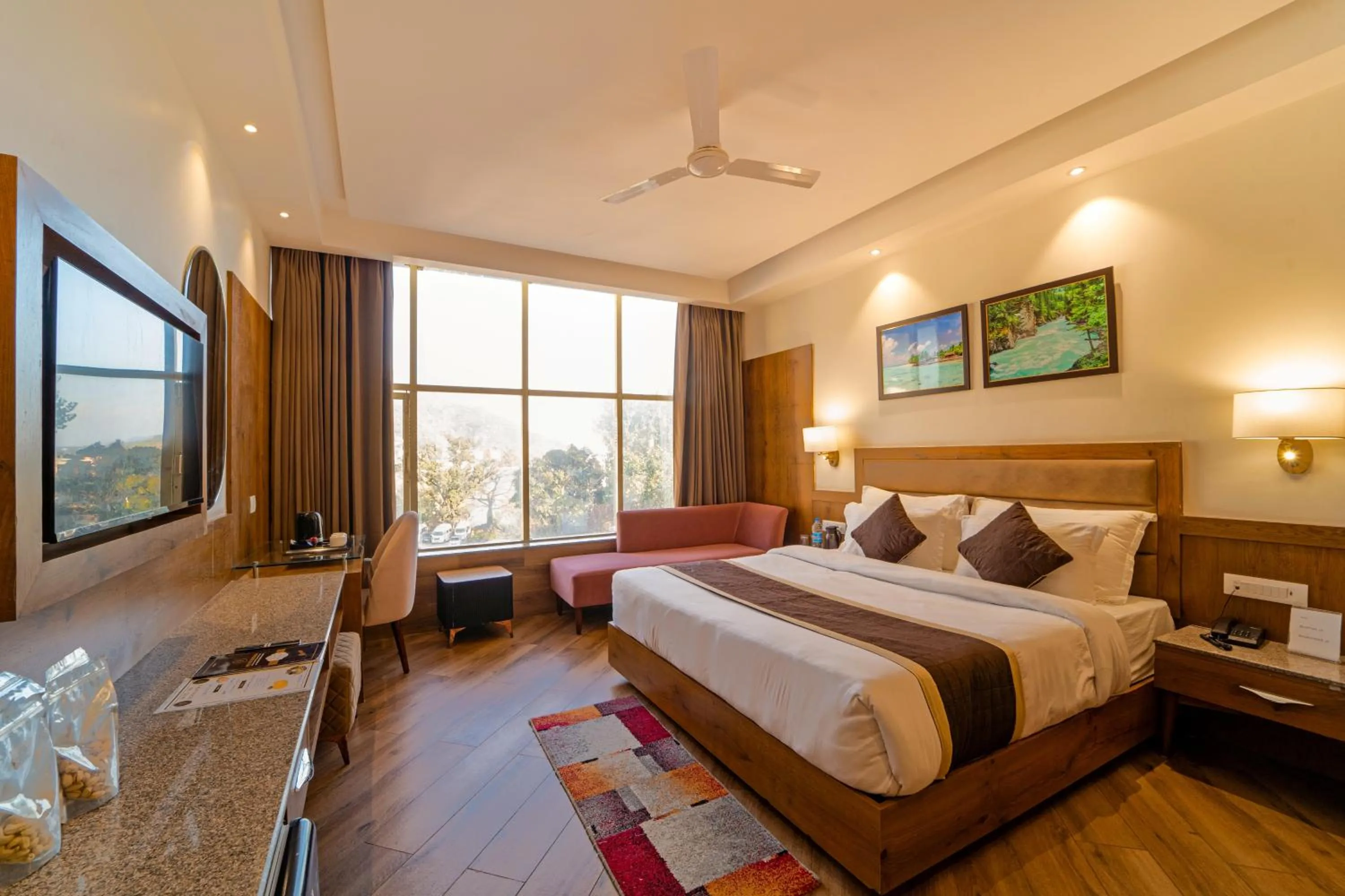 Property building, Bed in Hotel The Grand Dewan