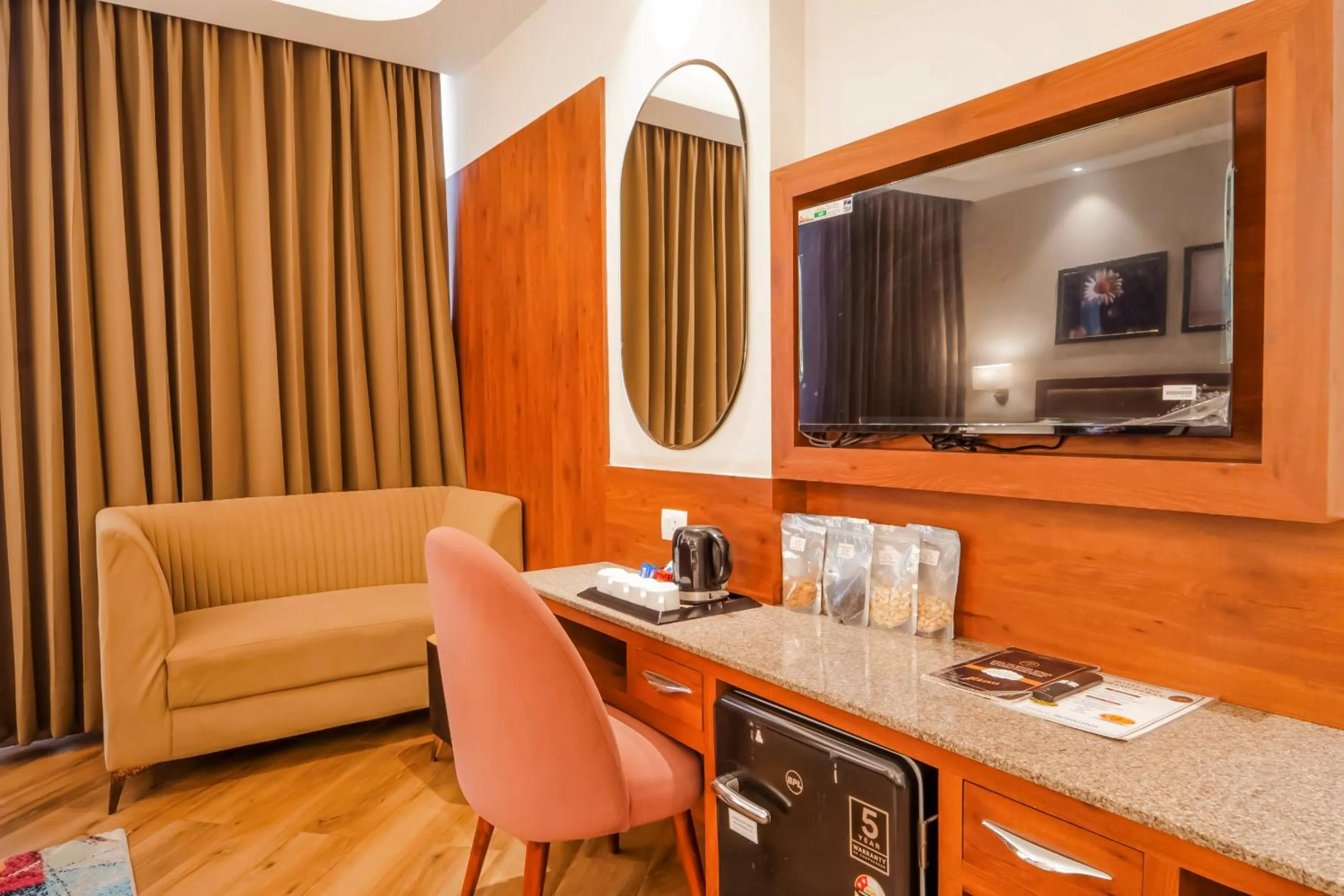 TV and multimedia in Hotel The Grand Dewan